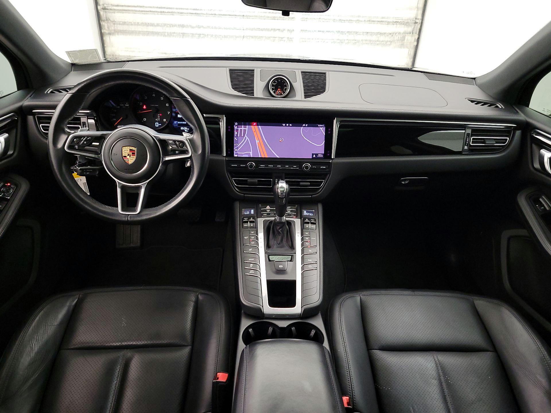 Thumbnail: 2020 Porsche Macan - 9