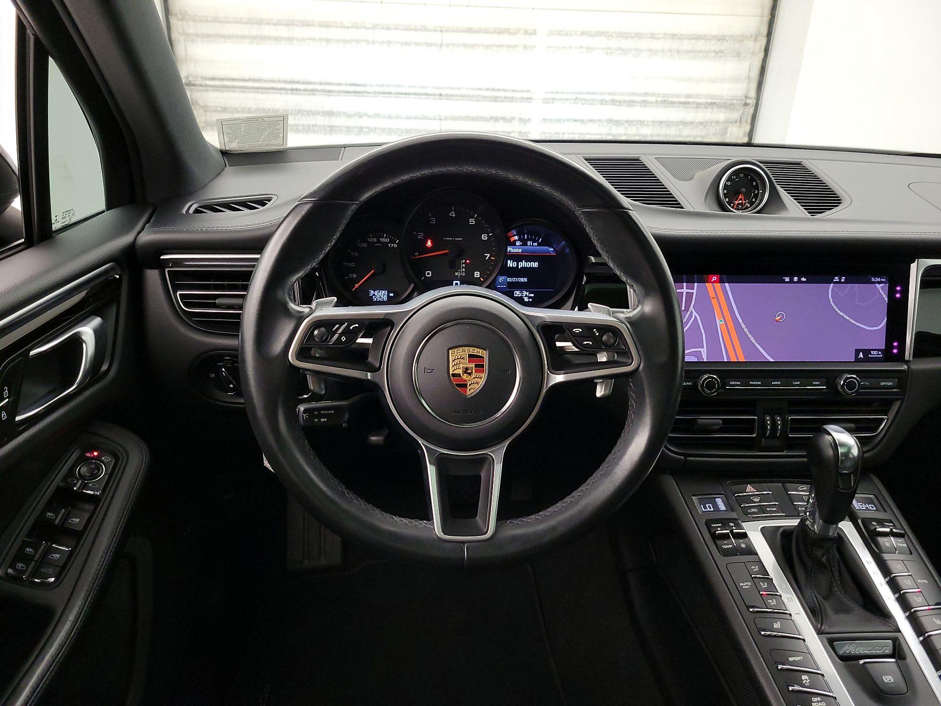 Thumbnail: 2020 Porsche Macan - 10