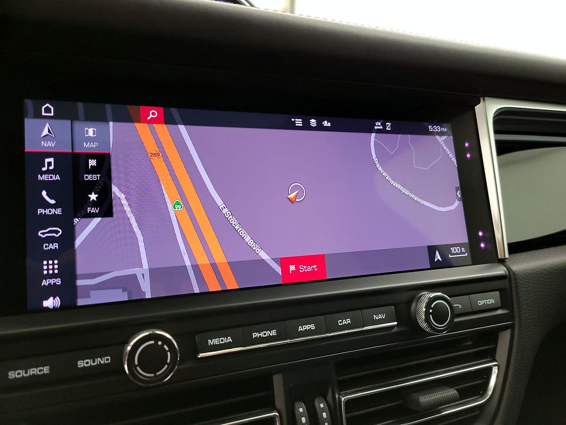 Thumbnail: 2020 Porsche Macan - 14