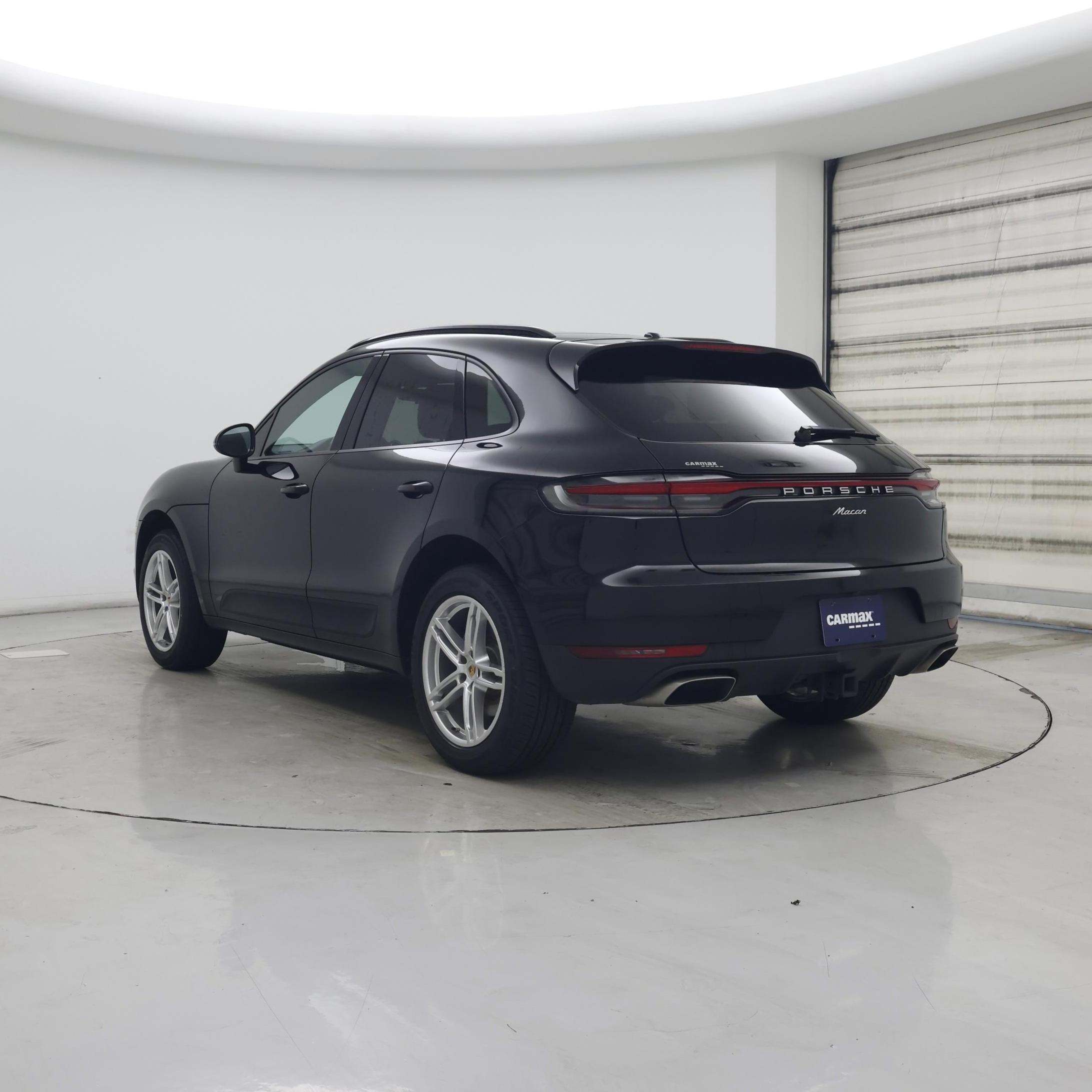 Thumbnail: 2020 Porsche Macan - 2