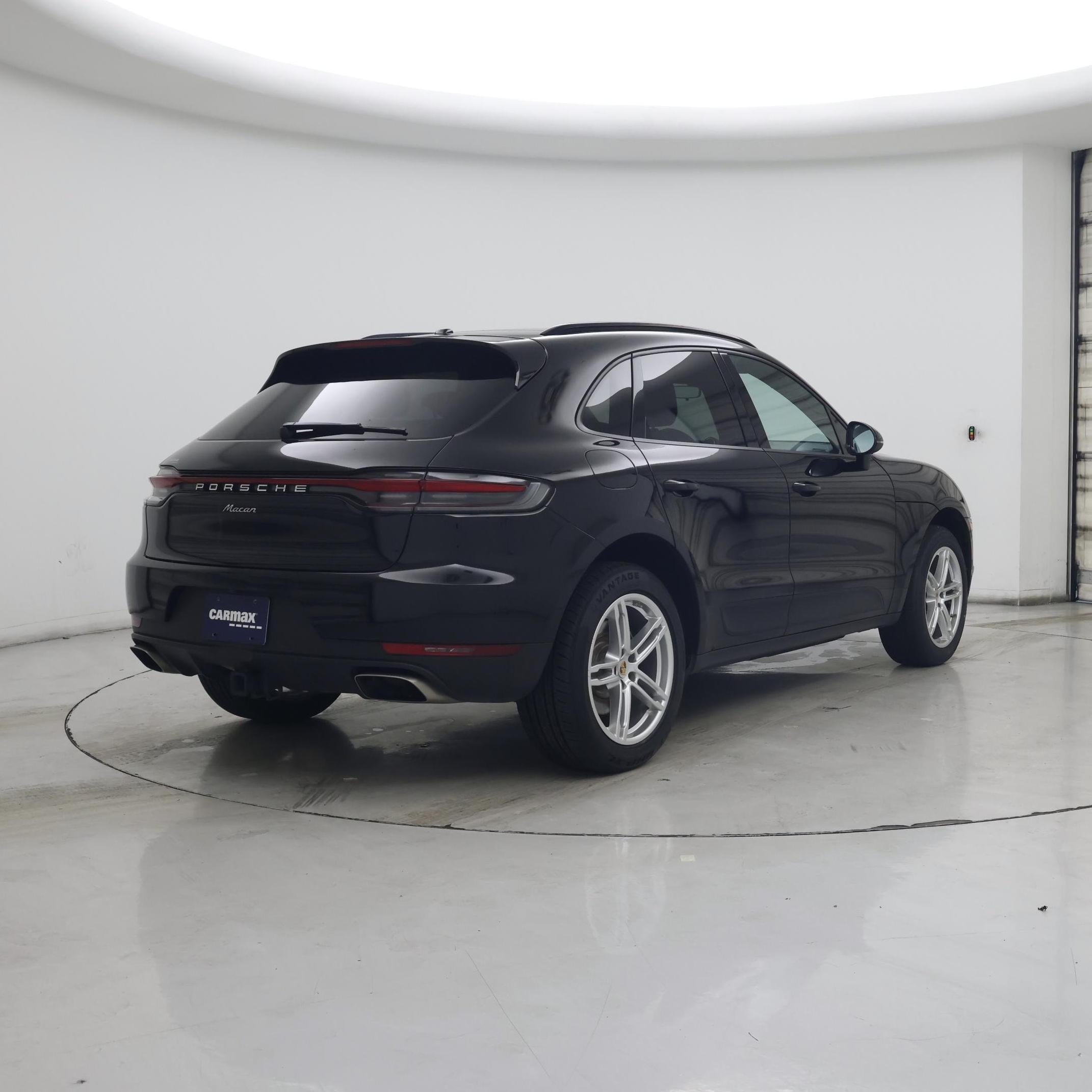 Thumbnail: 2020 Porsche Macan - 8