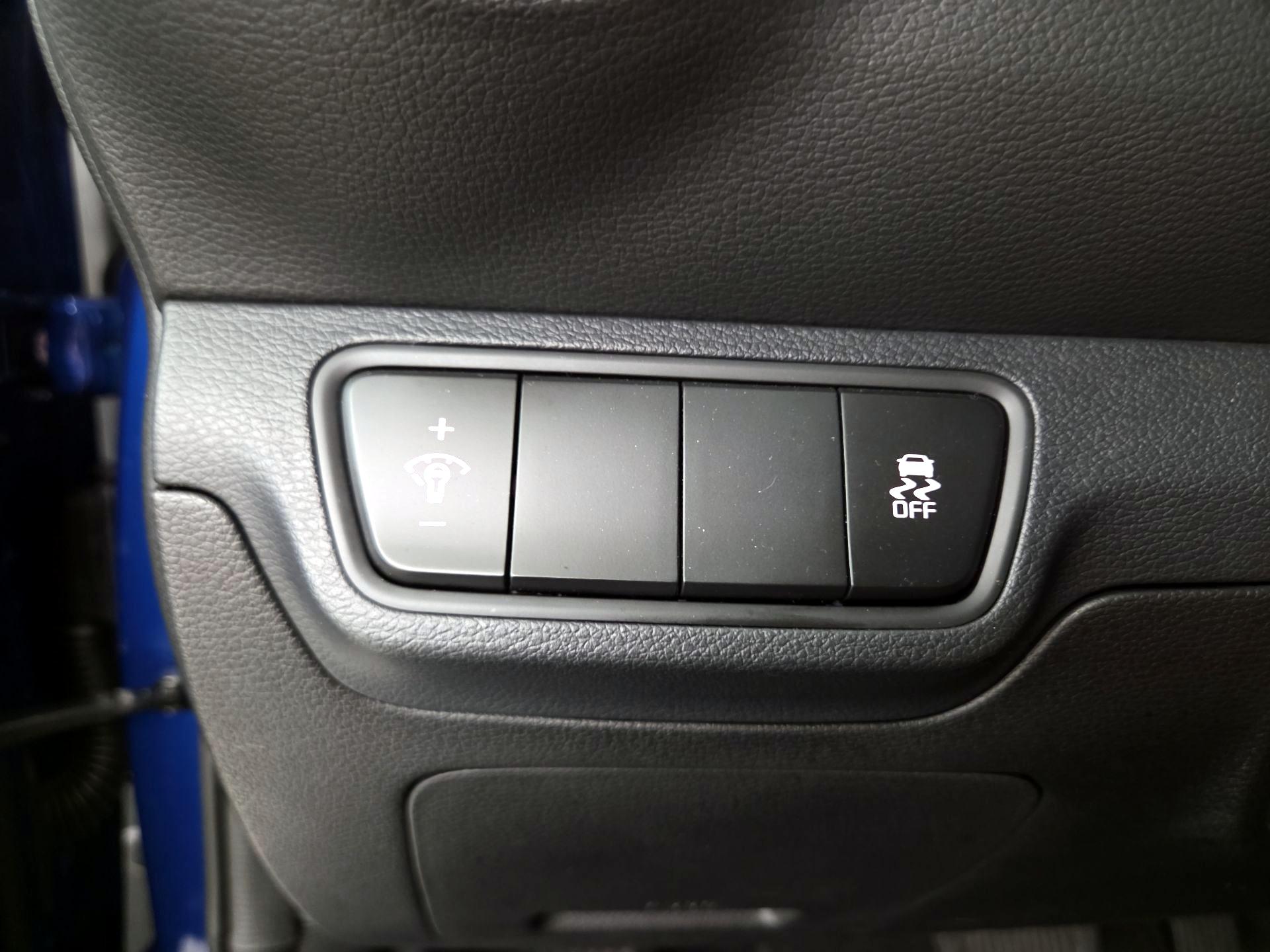 Thumbnail: 2023 Kia Forte - 13