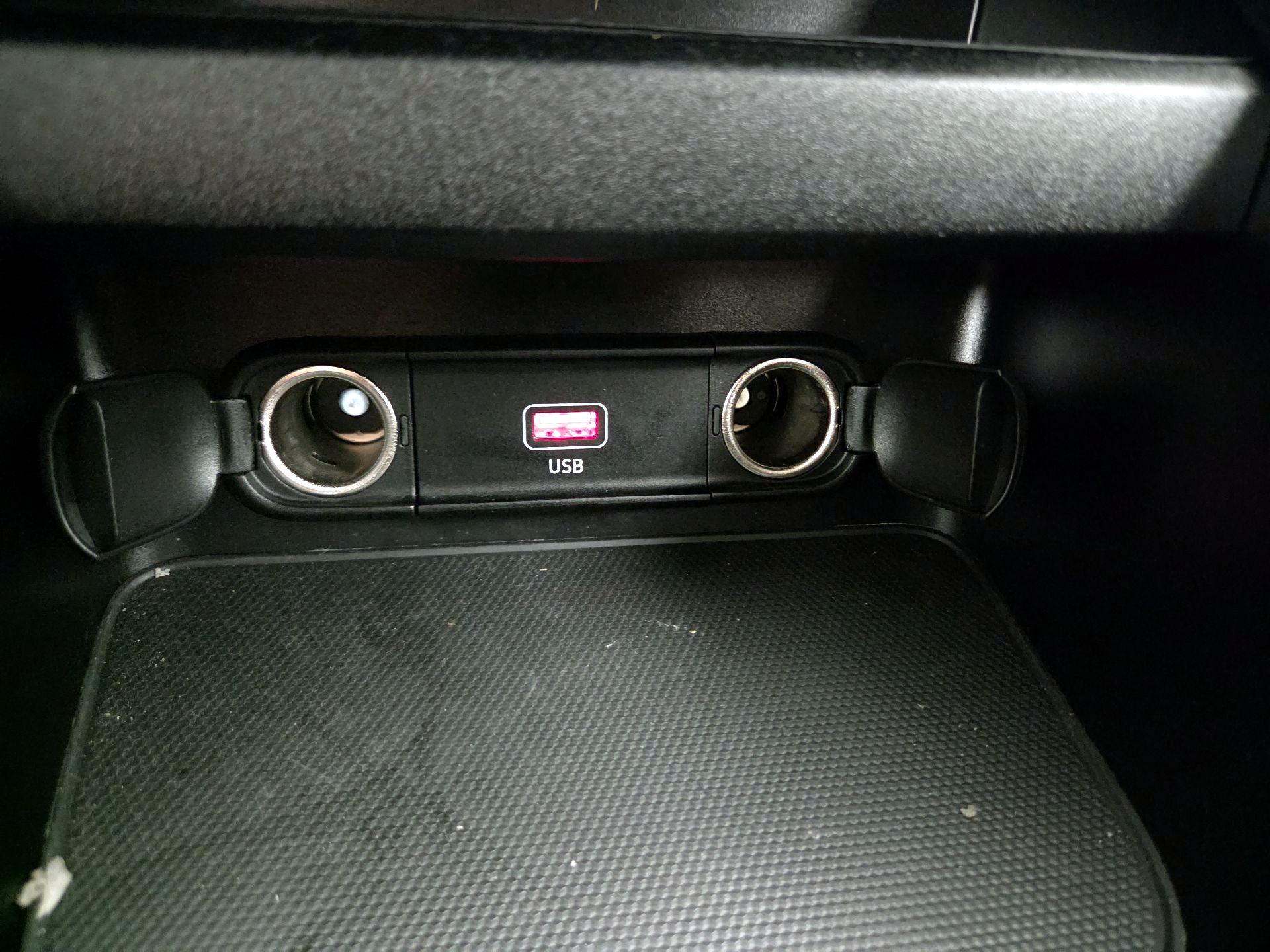 Thumbnail: 2023 Kia Forte - 18