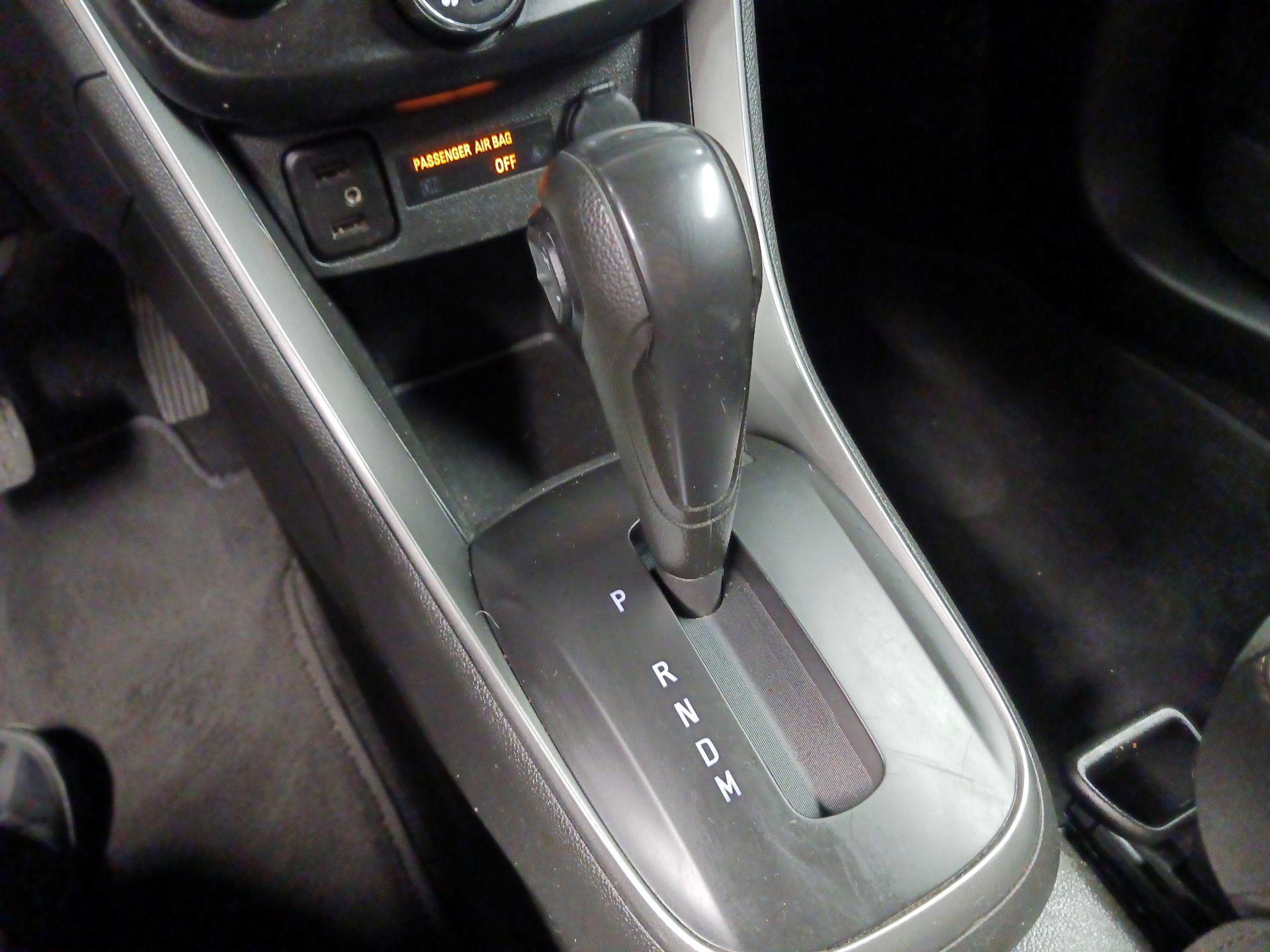 Thumbnail: 2021 Chevrolet Trax - 15