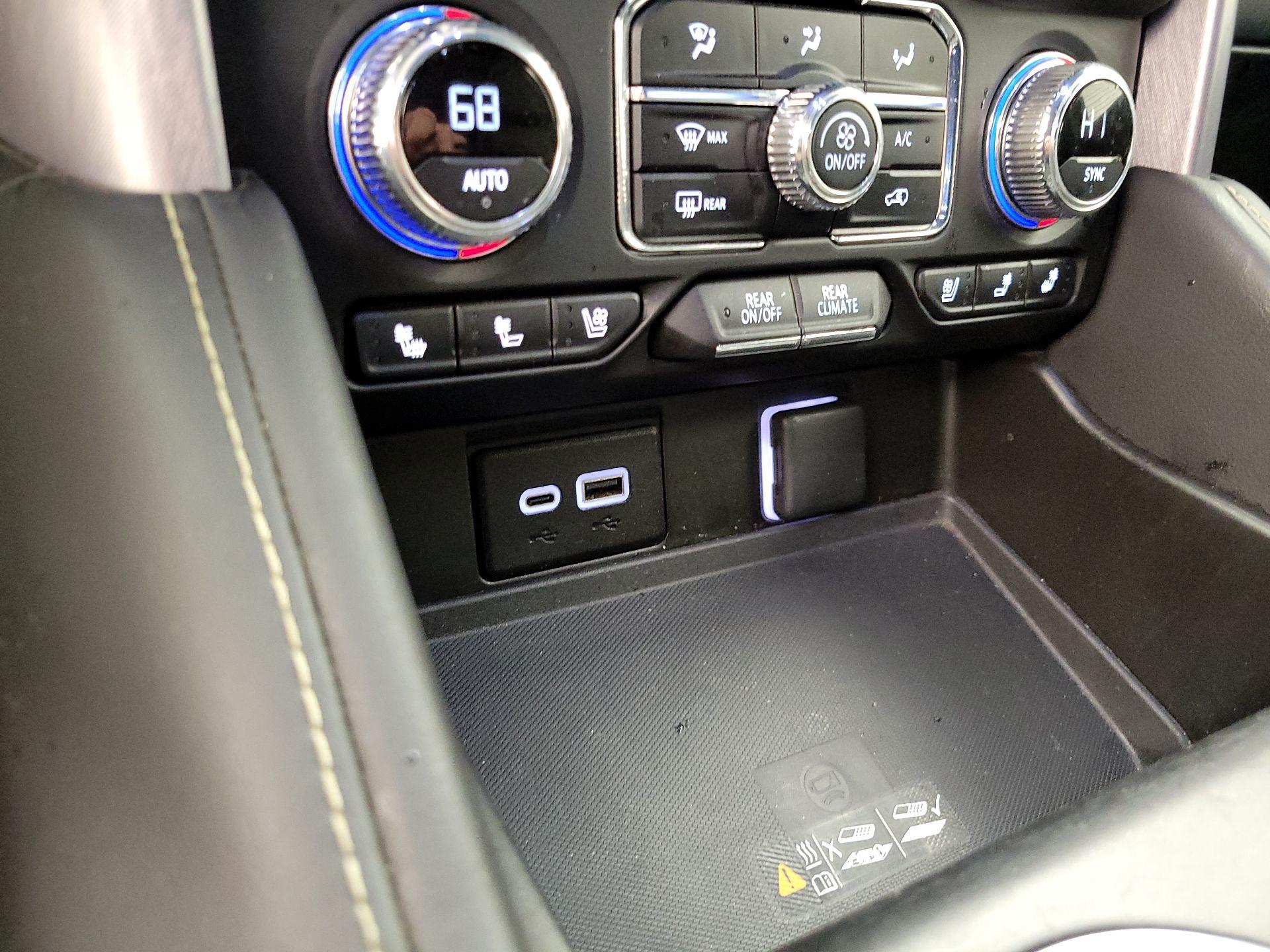 Thumbnail: 2024 GMC Yukon XL - 18