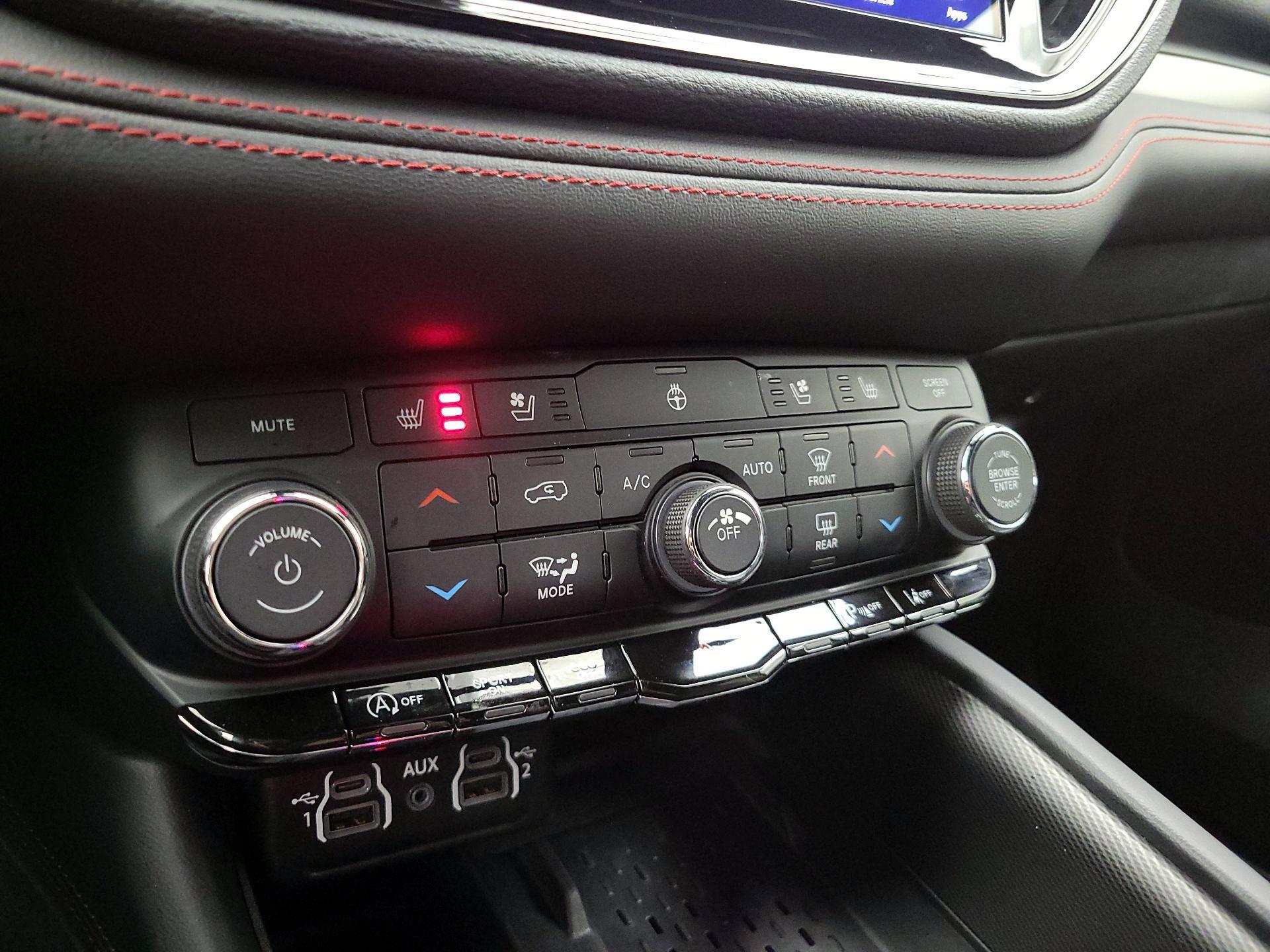 Thumbnail: 2025 Dodge Durango - 17