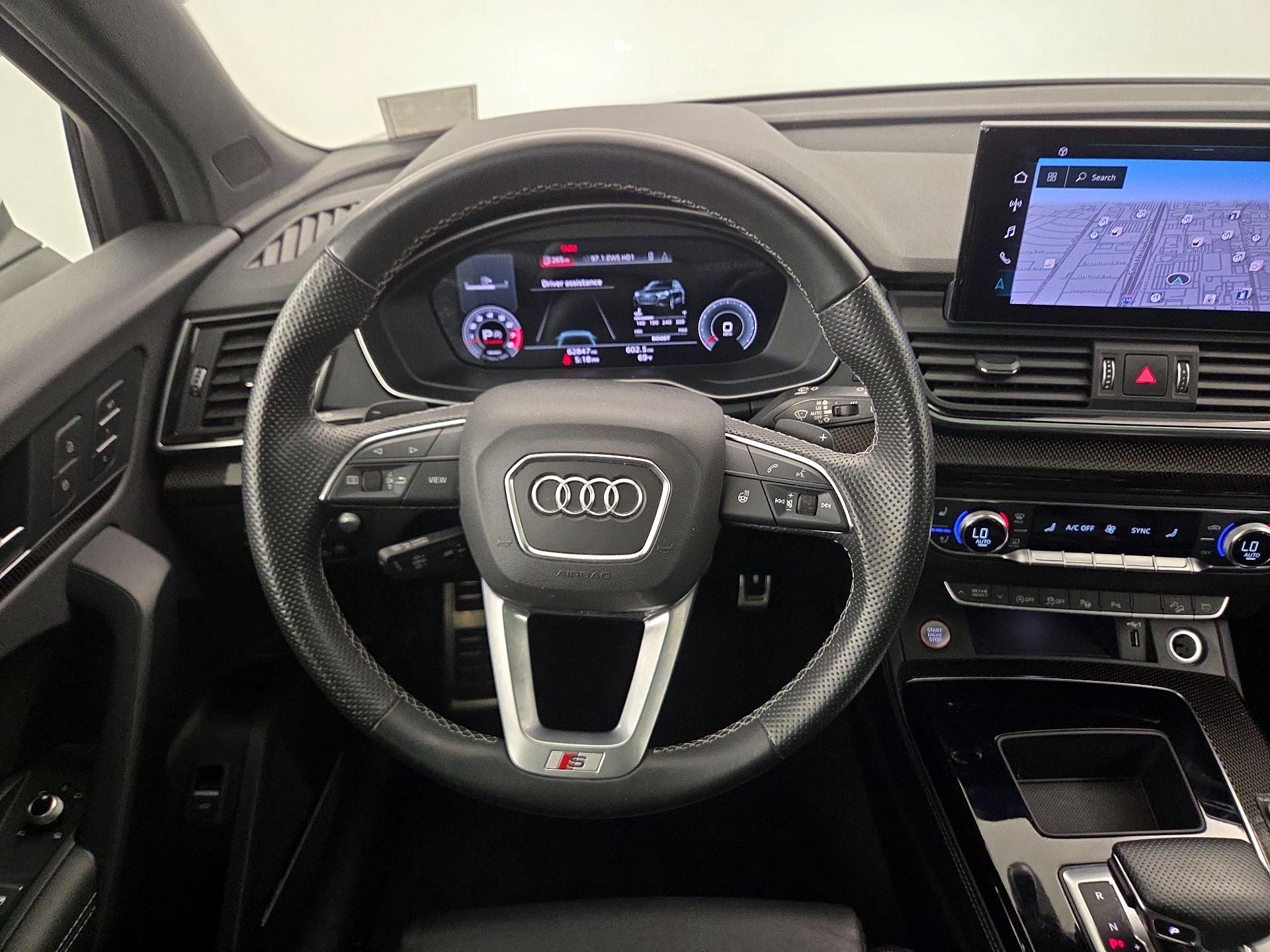 Thumbnail: 2021 Audi SQ5 - 10