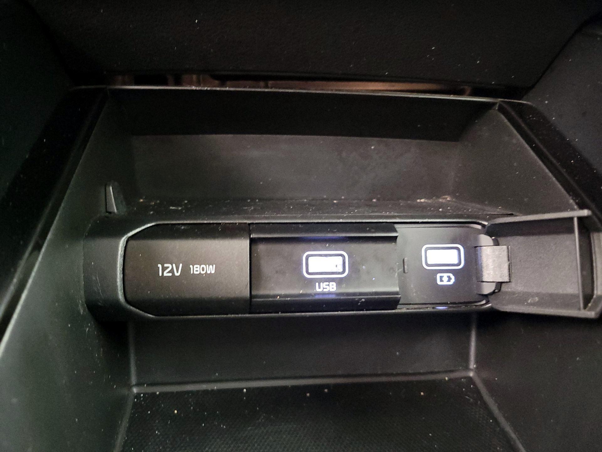 Thumbnail: 2022 Kia Telluride - 19