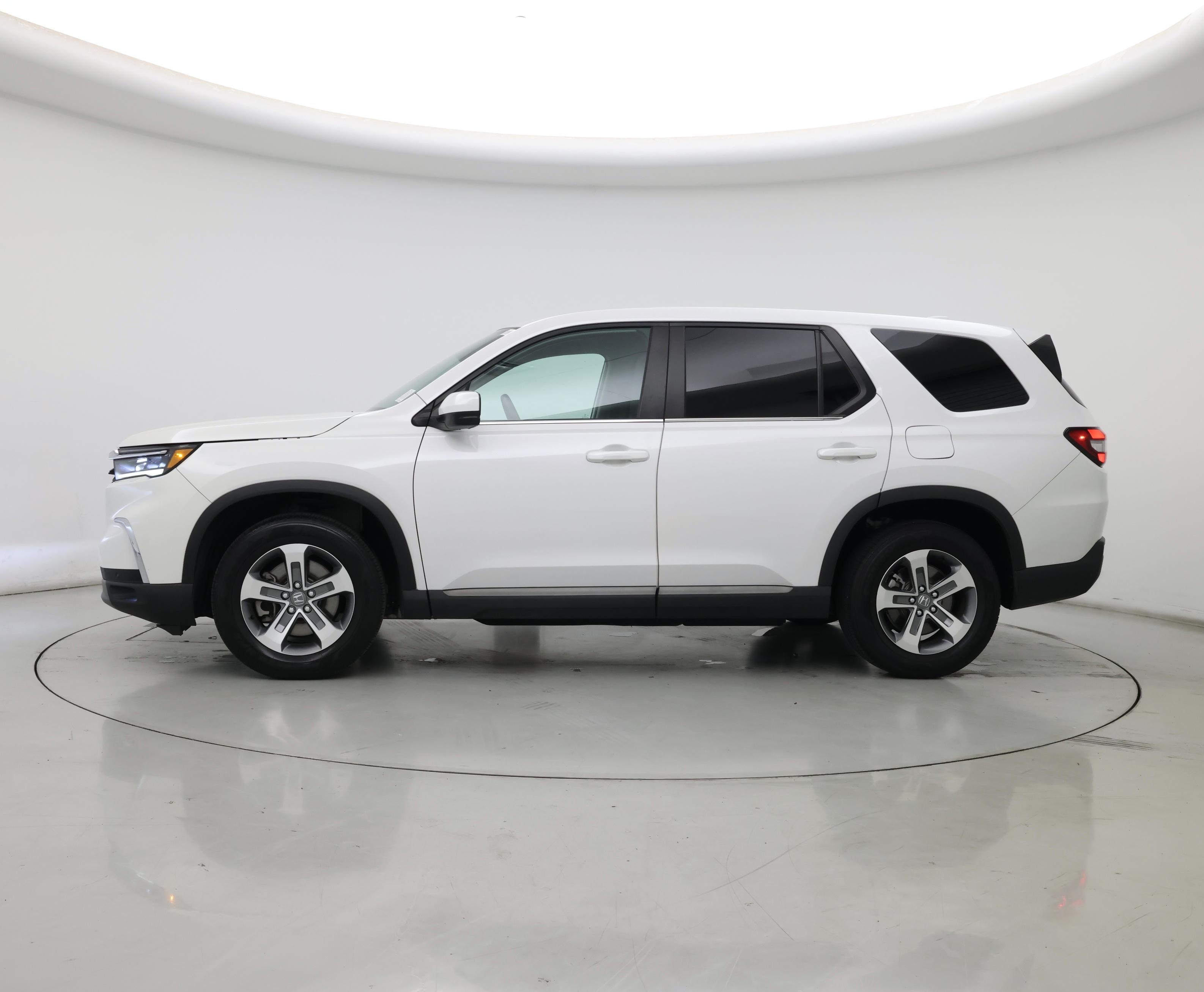 Thumbnail: 2023 Honda Pilot - 3