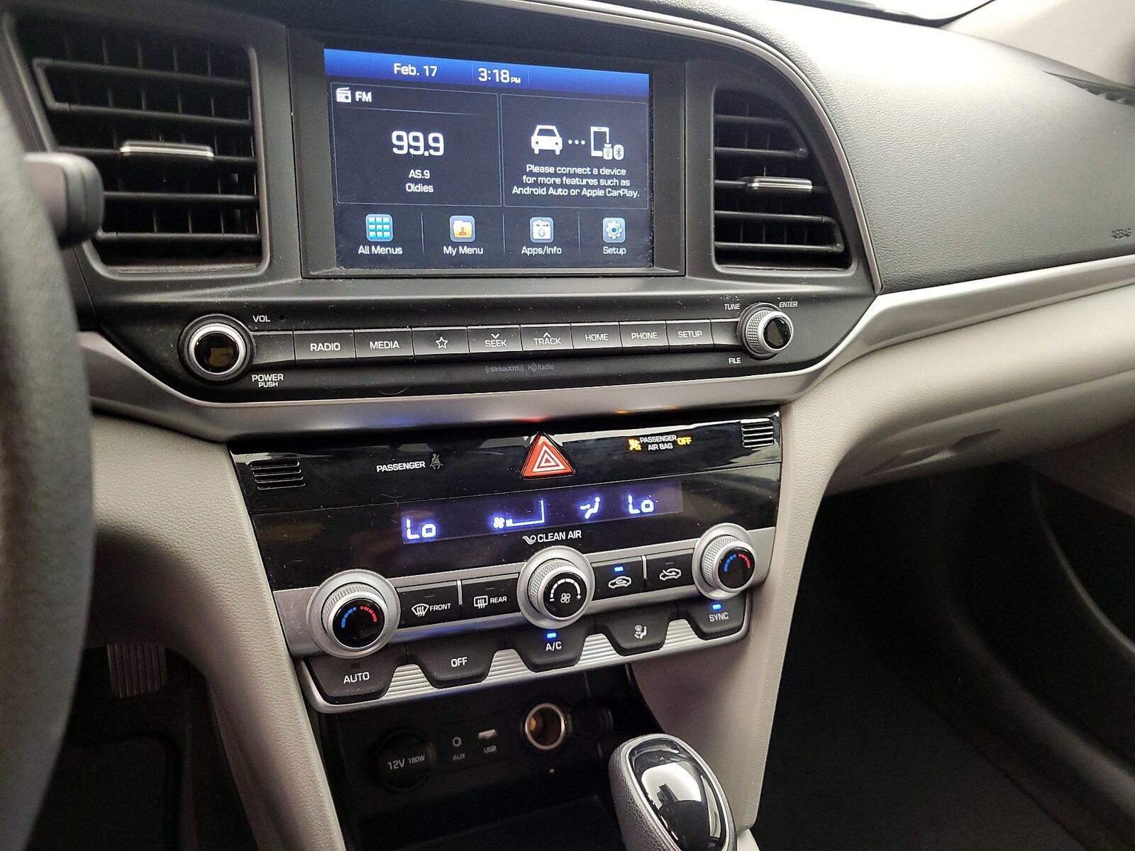 2020 Hyundai Elantra SEL - Photo 17