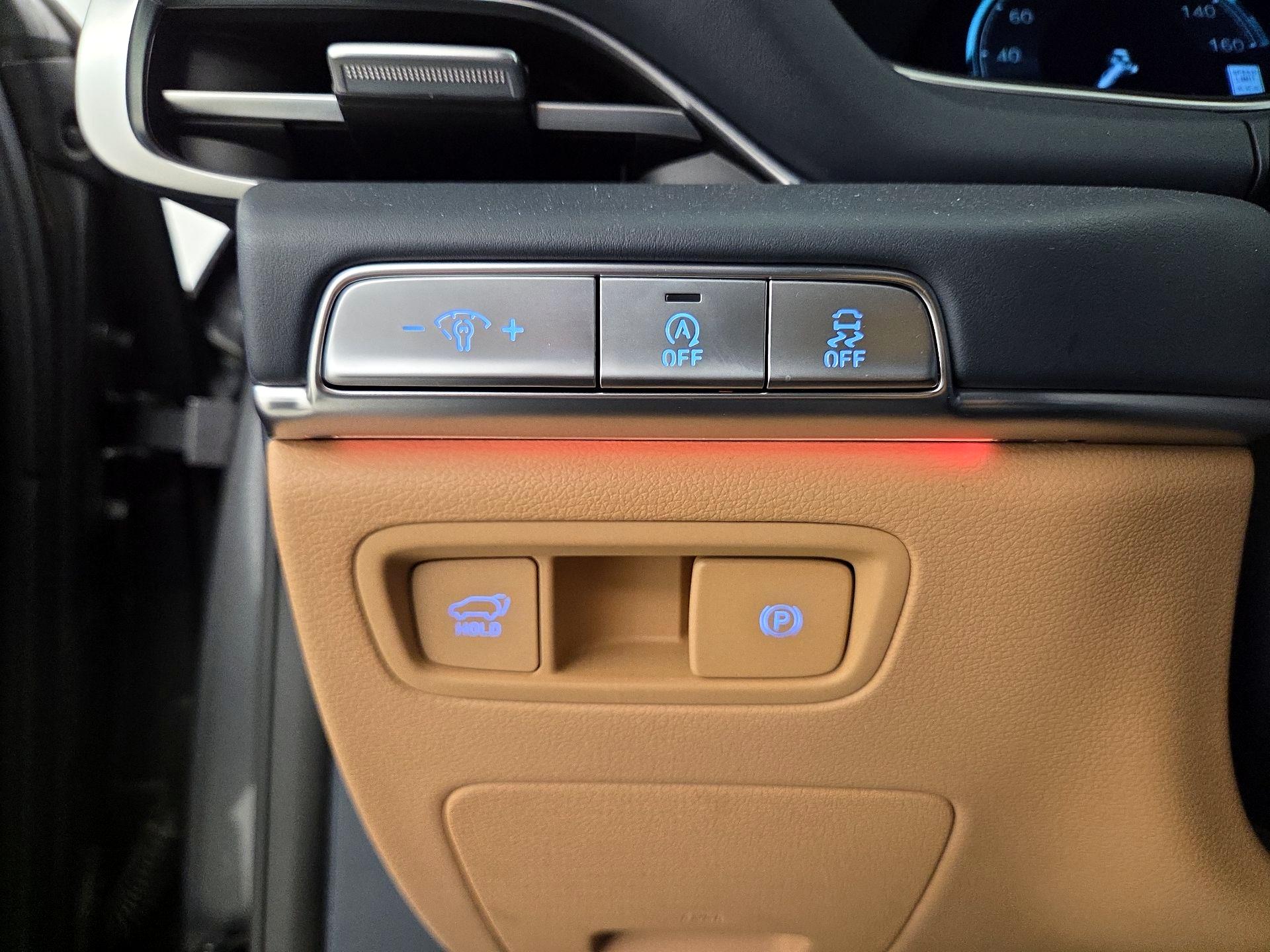 Thumbnail: 2023 Genesis GV80 - 13