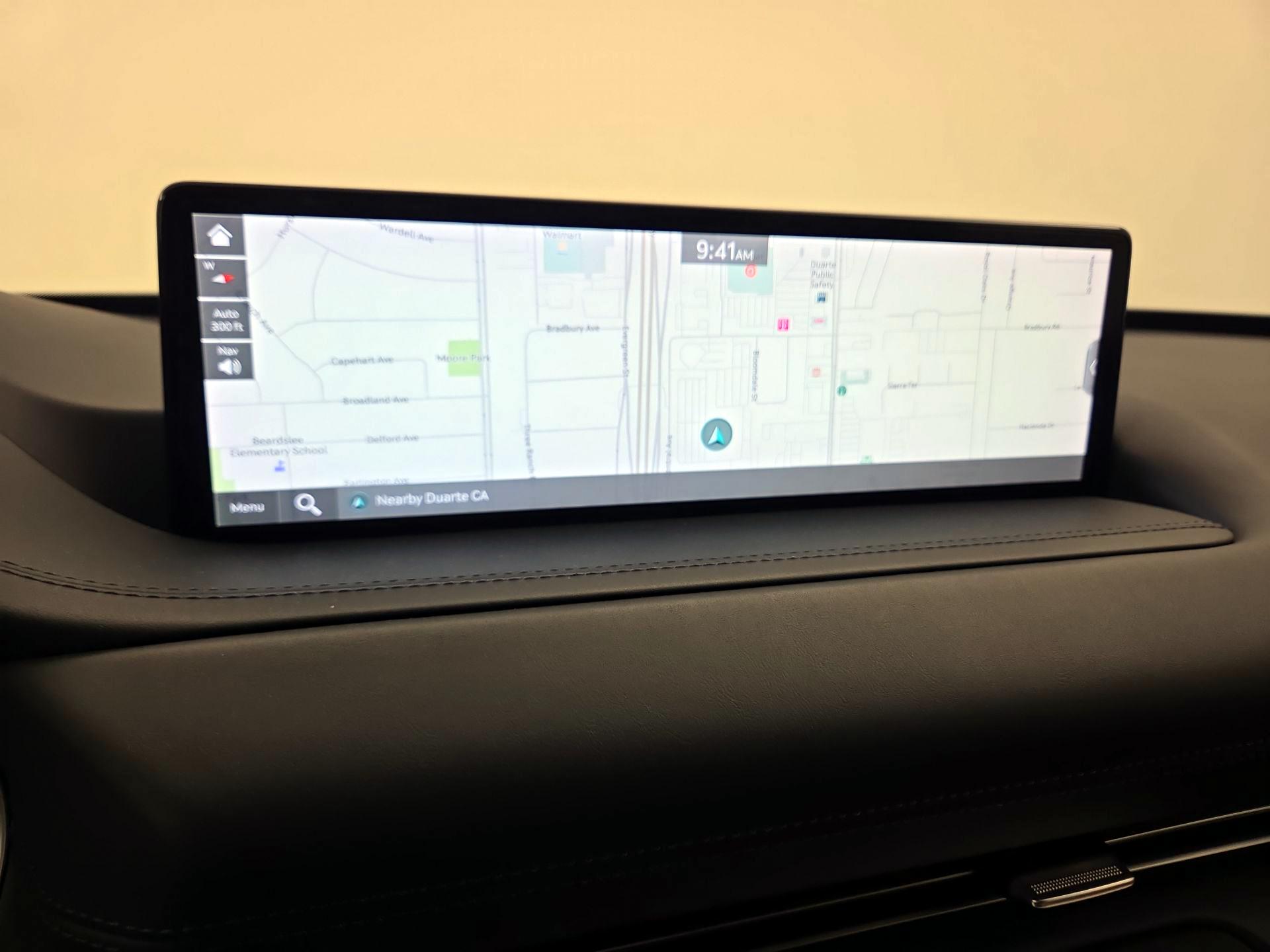 Thumbnail: 2023 Genesis GV80 - 14