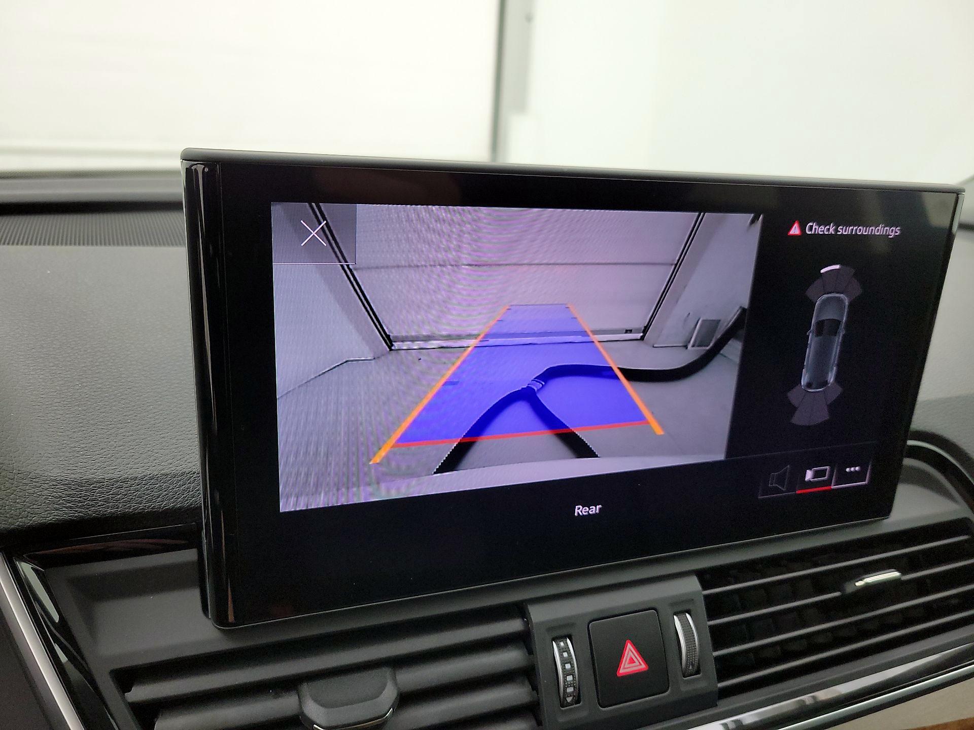 Thumbnail: 2021 Audi Q5 - 14