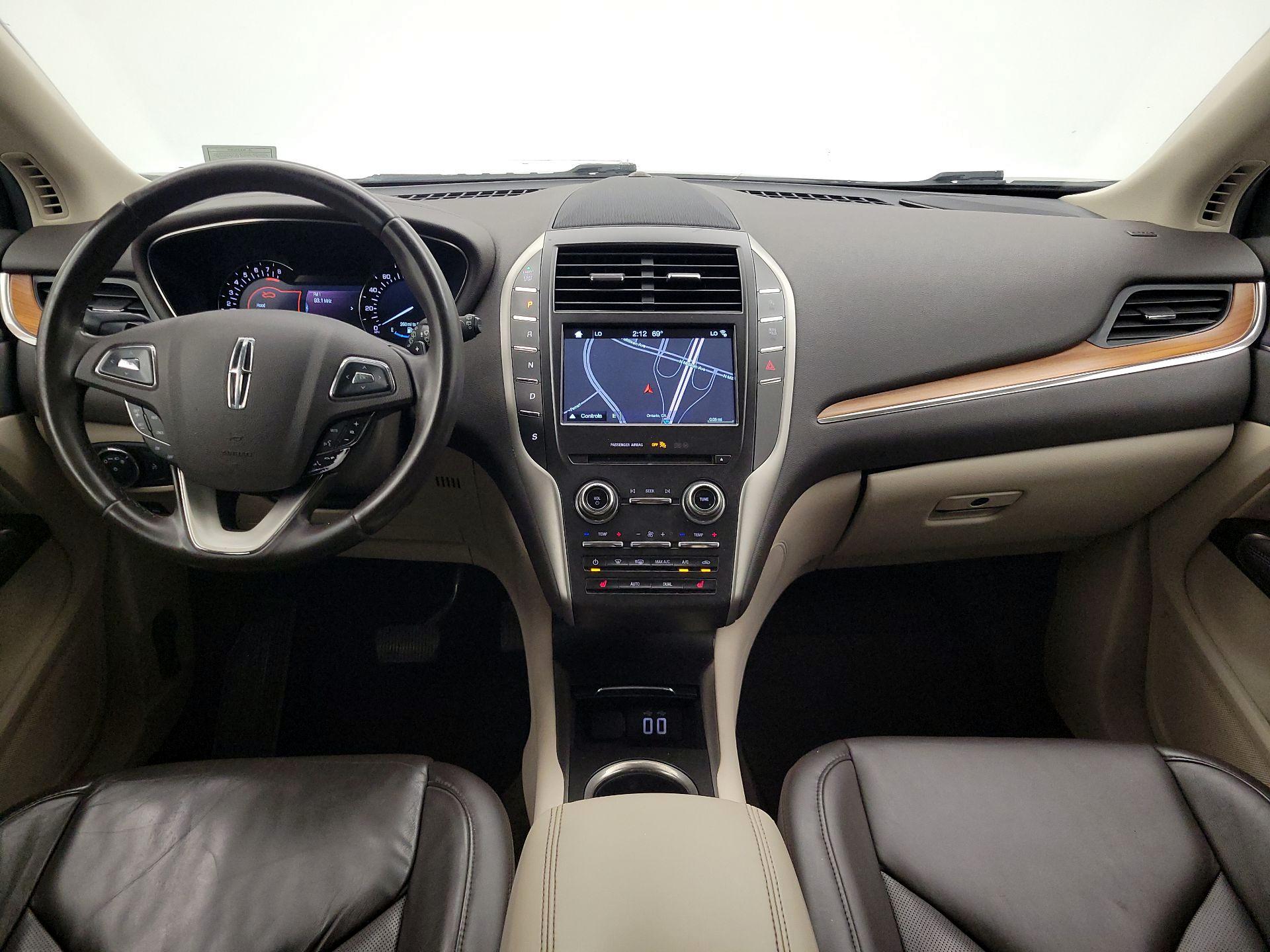 Thumbnail: 2017 Lincoln MKC - 9