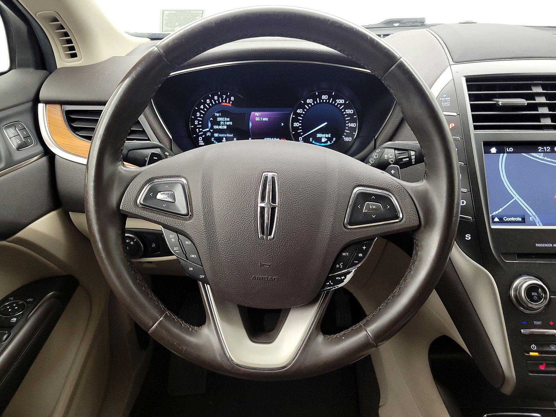 Thumbnail: 2017 Lincoln MKC - 10