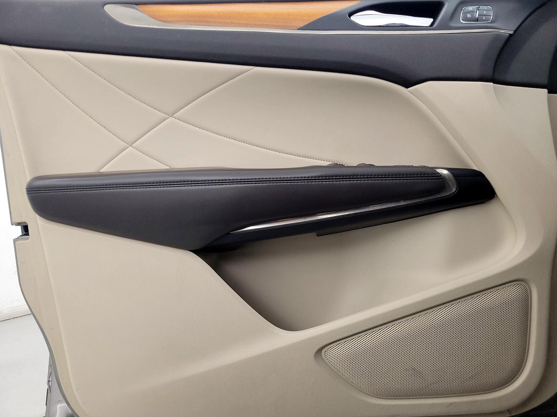 Thumbnail: 2017 Lincoln MKC - 12