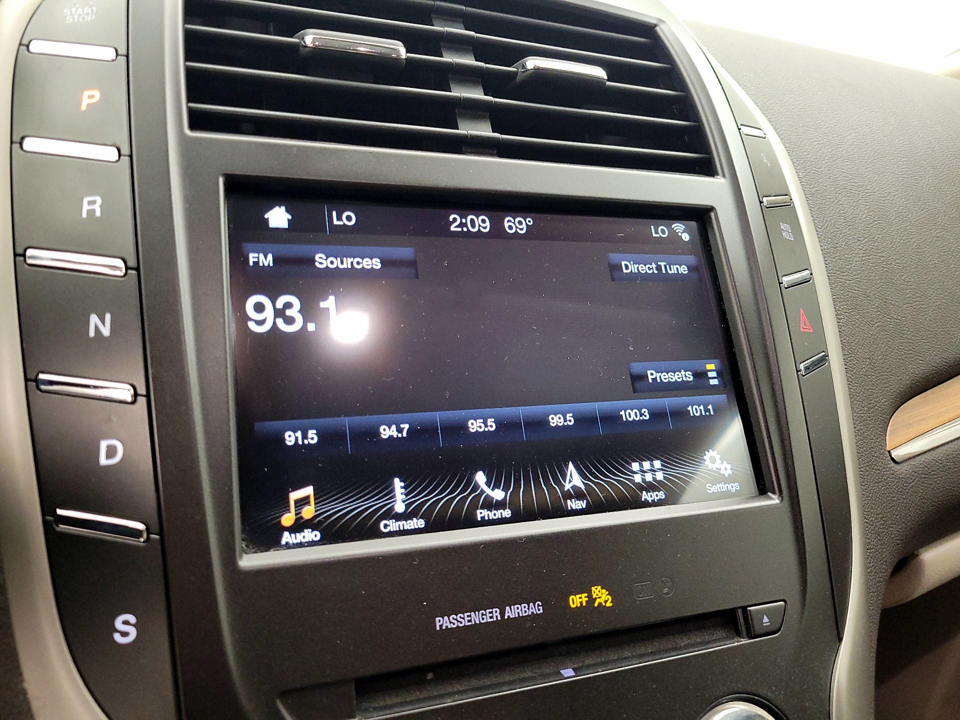 Thumbnail: 2017 Lincoln MKC - 16