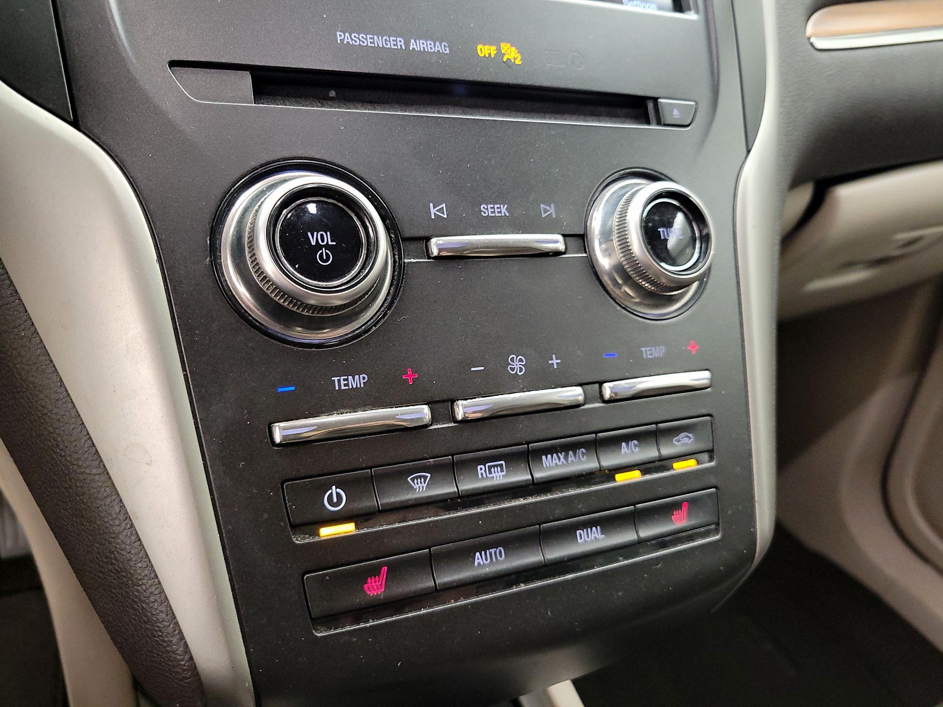 Thumbnail: 2017 Lincoln MKC - 17