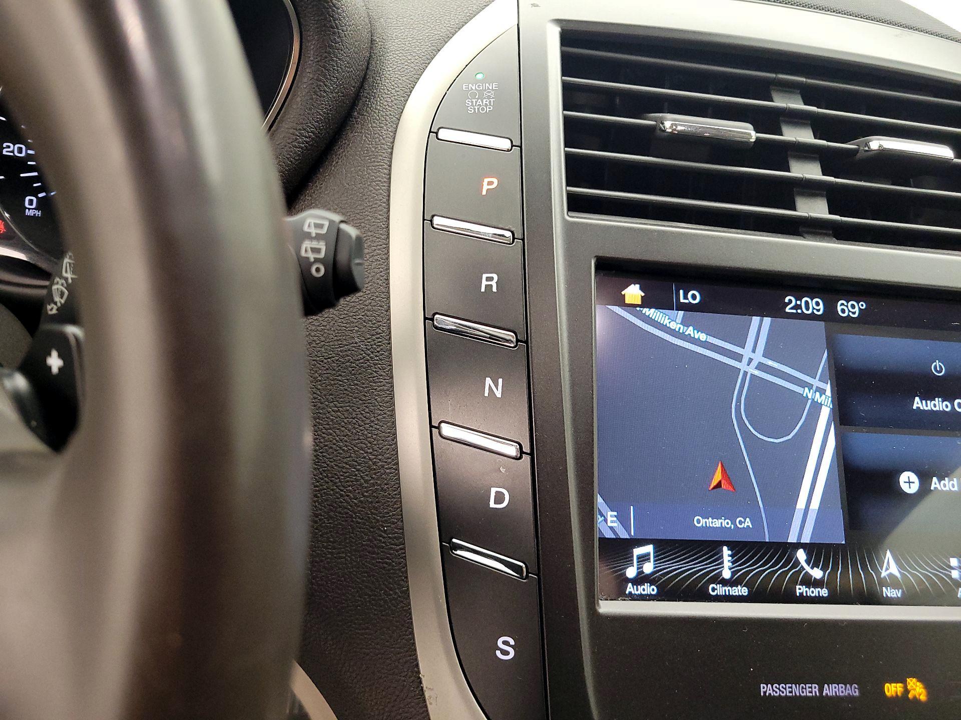 Thumbnail: 2017 Lincoln MKC - 18