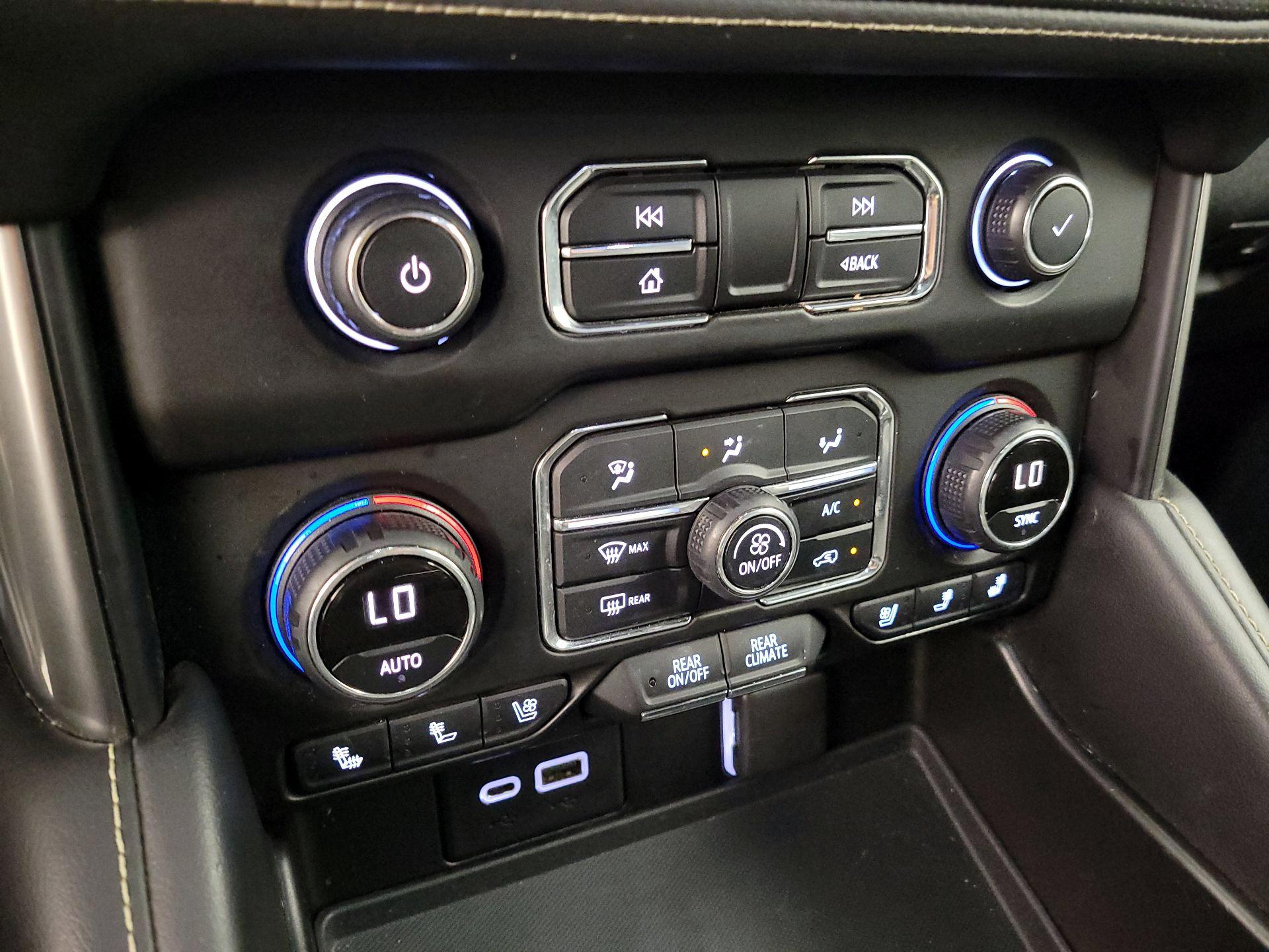 Thumbnail: 2021 Chevrolet Tahoe - 16