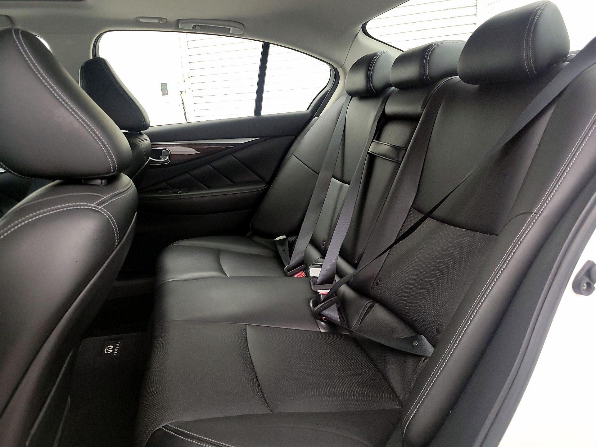 Thumbnail: 2015 INFINITI Q50 - 20