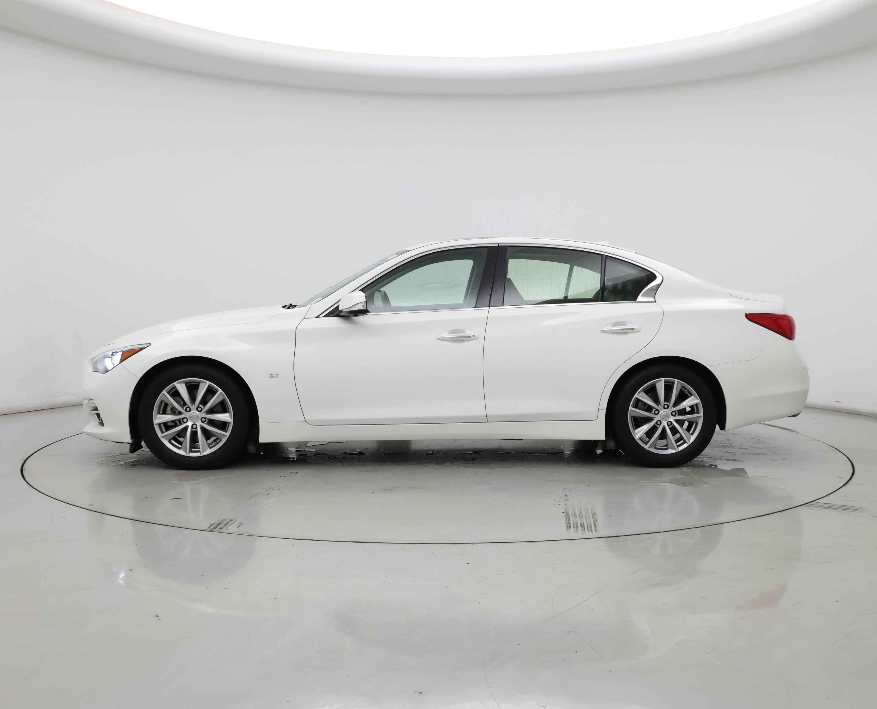 Thumbnail: 2015 INFINITI Q50 - 3