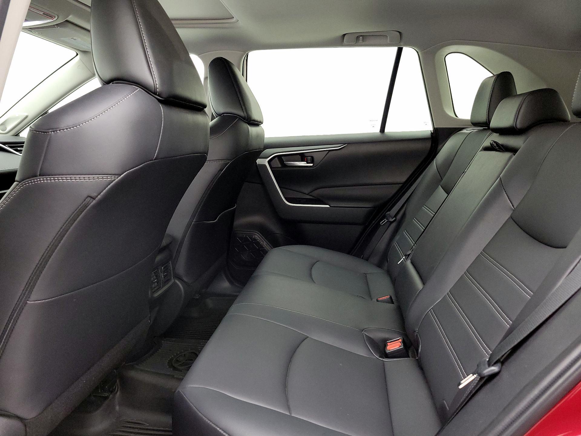 Thumbnail: 2023 Toyota RAV4 - 20