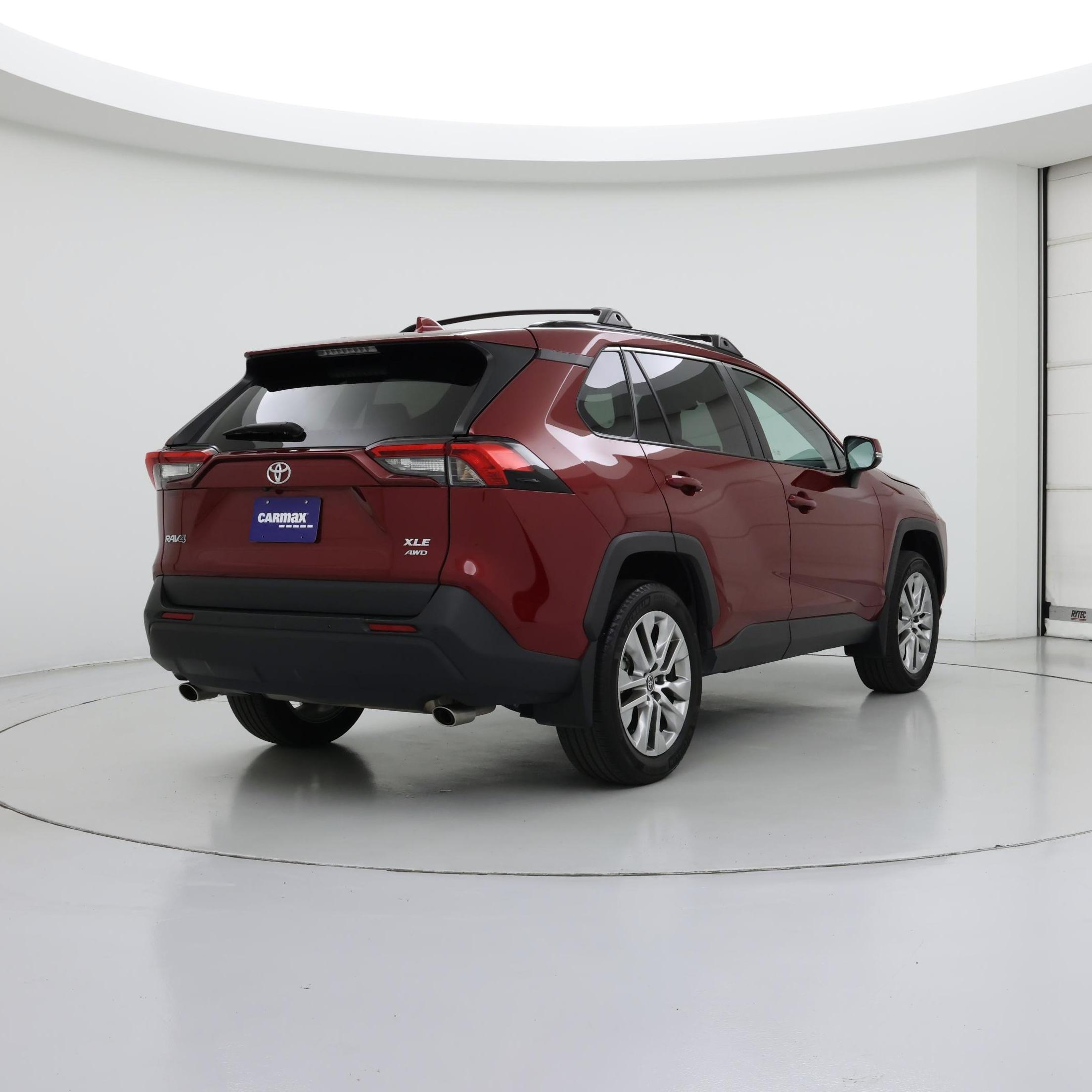 Thumbnail: 2023 Toyota RAV4 - 8