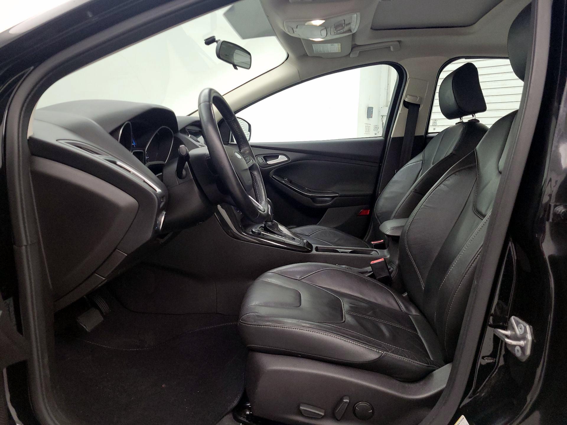 Thumbnail: 2016 Ford Focus - 11