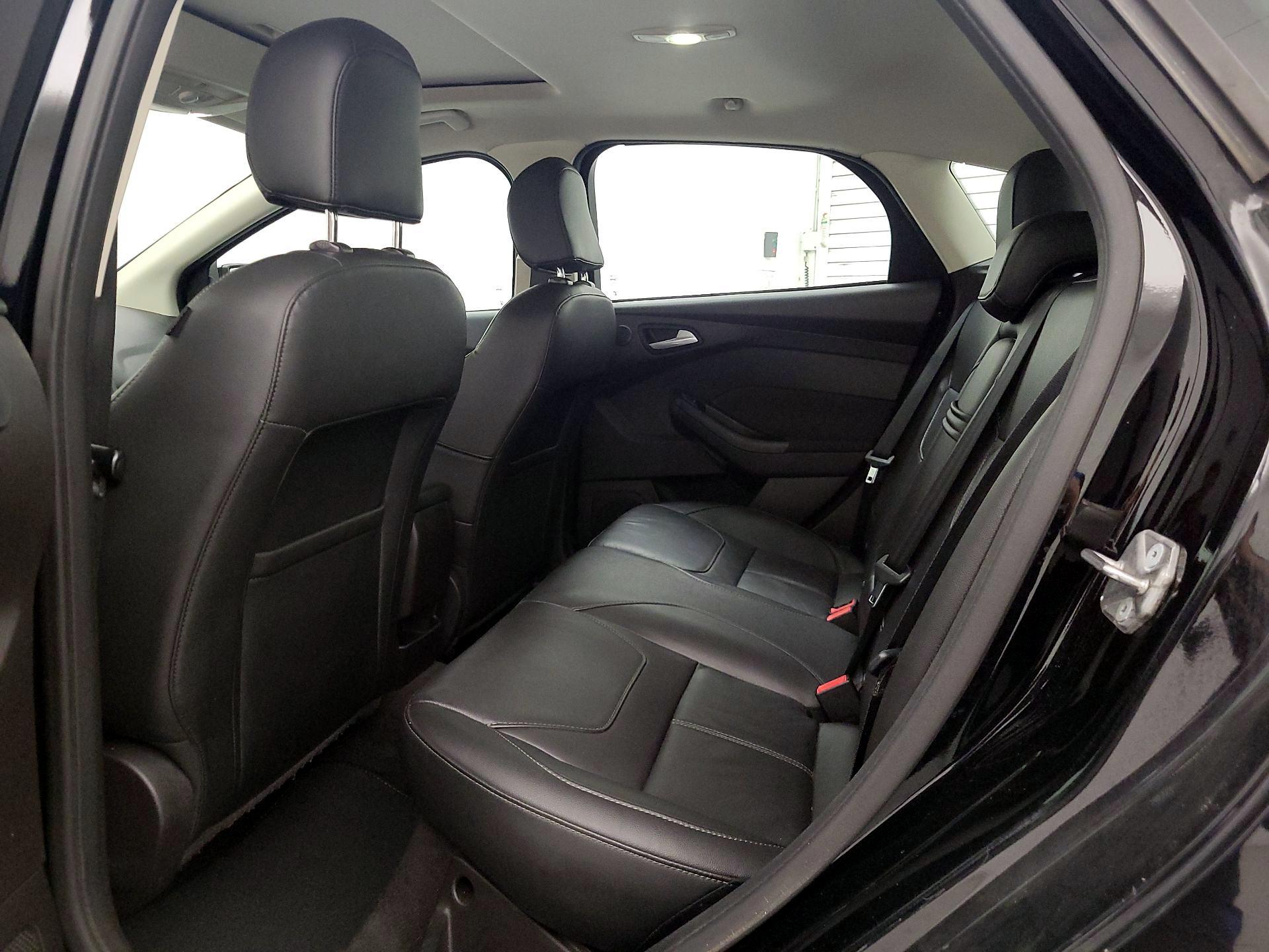 Thumbnail: 2016 Ford Focus - 20