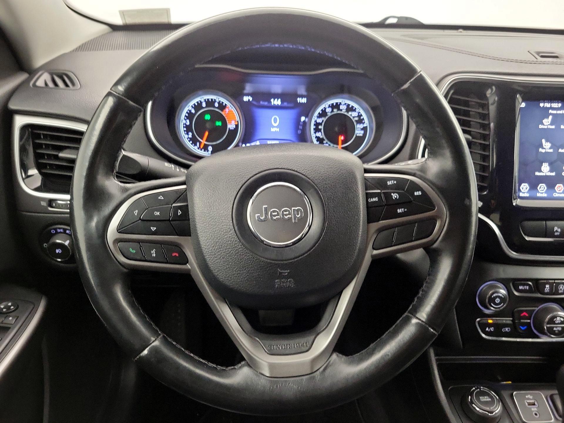 Thumbnail: 2019 Jeep Cherokee - 10