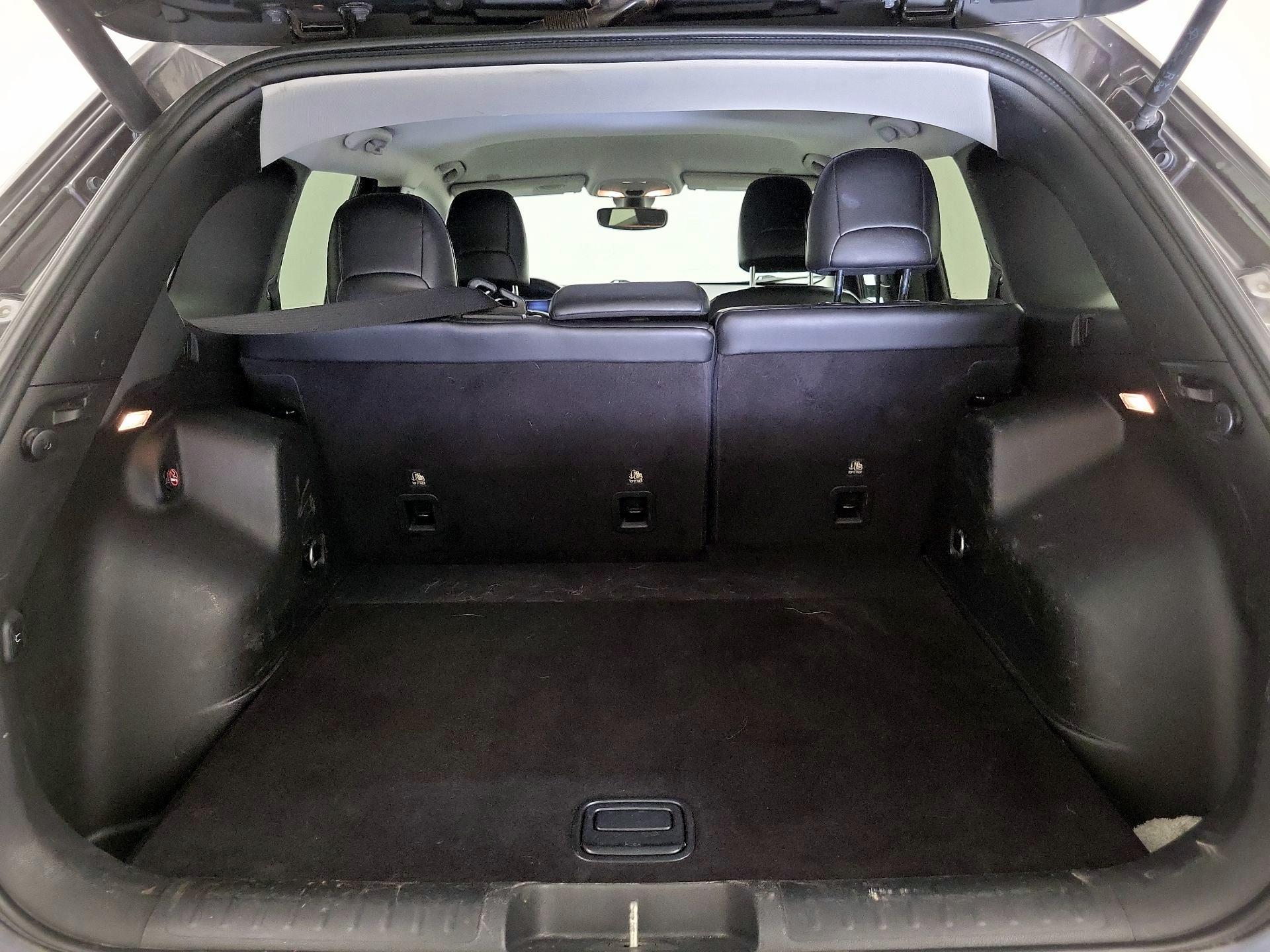 Thumbnail: 2019 Jeep Cherokee - 20