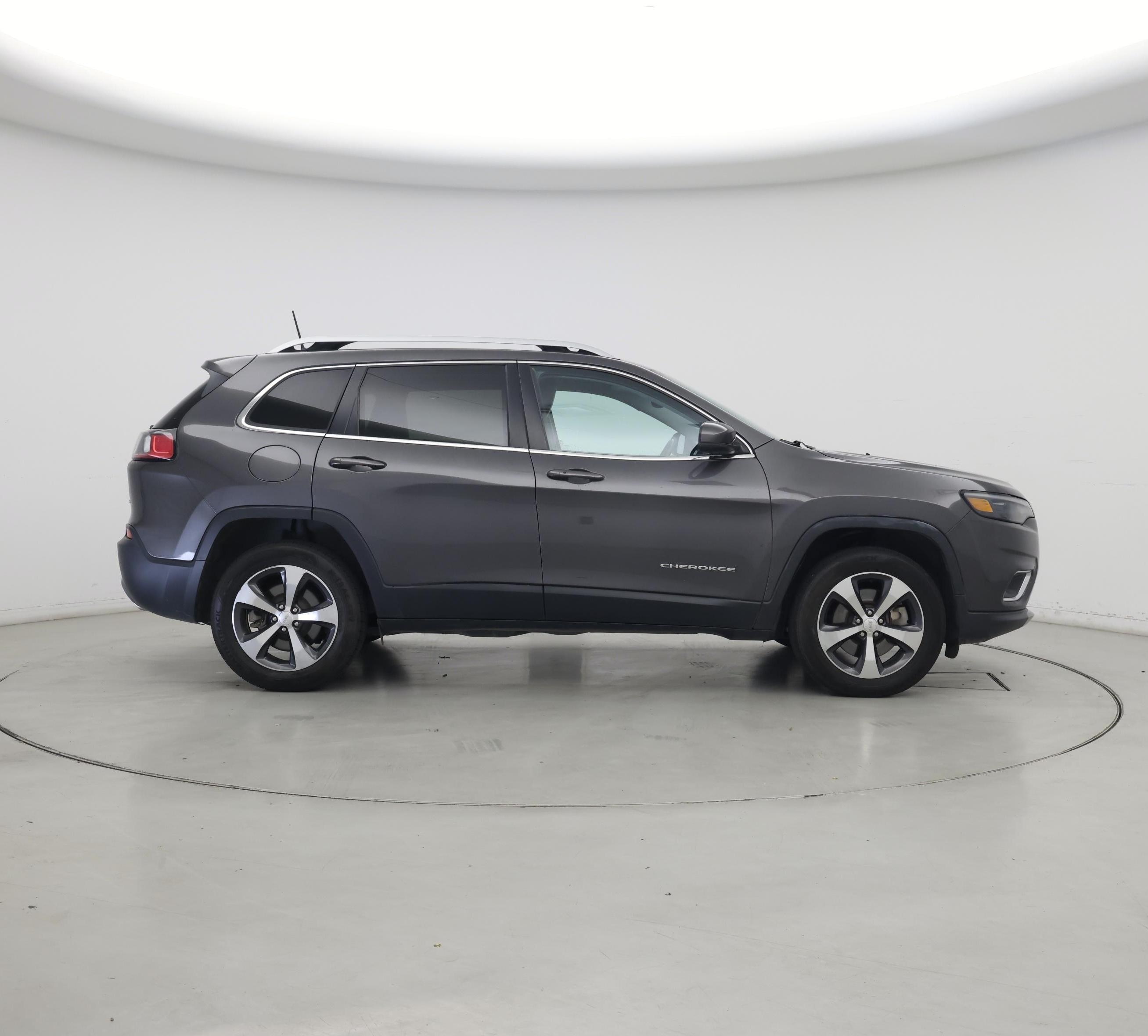 Thumbnail: 2019 Jeep Cherokee - 7