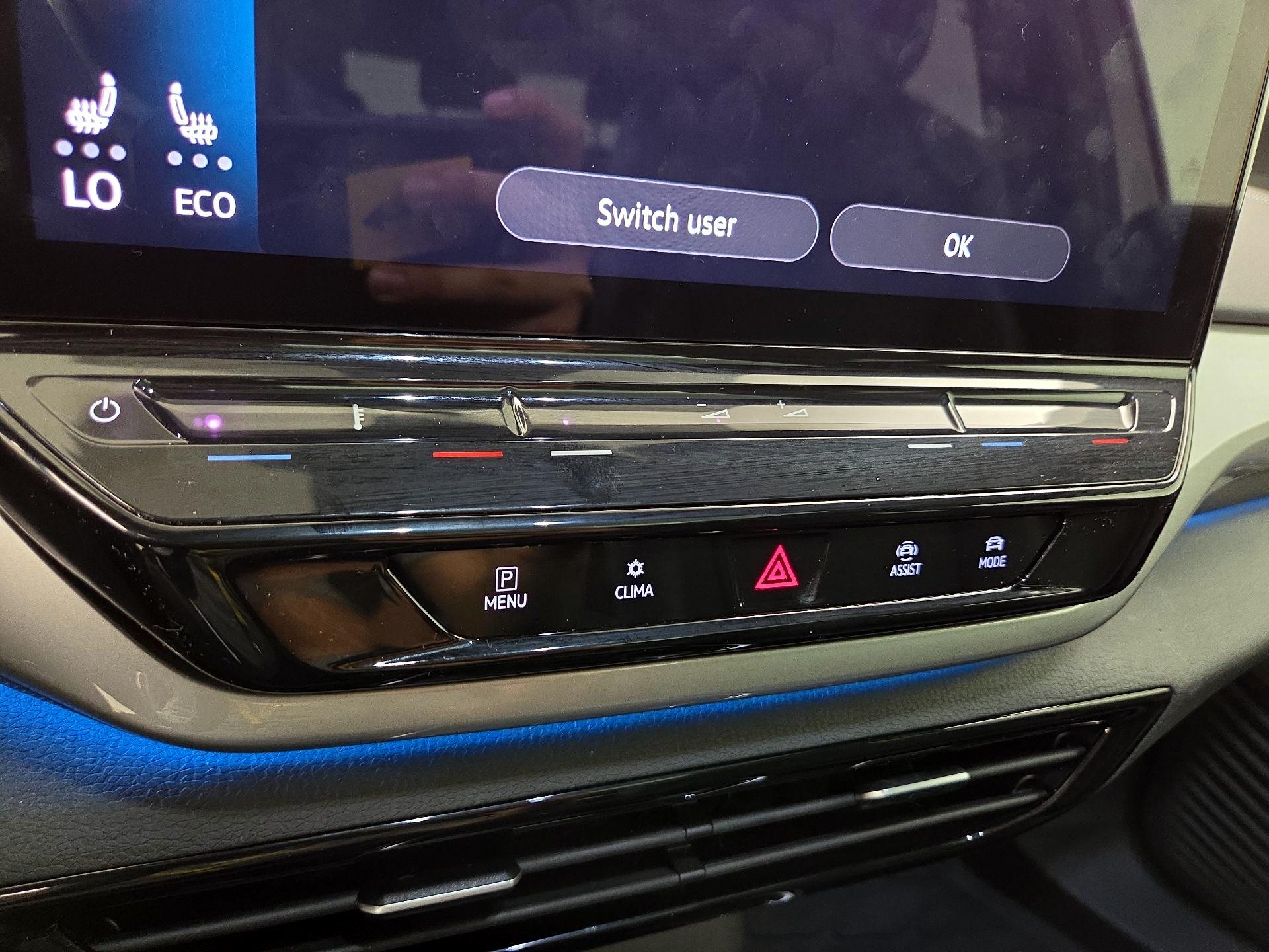 Thumbnail: 2023 Volkswagen ID.4 - 17