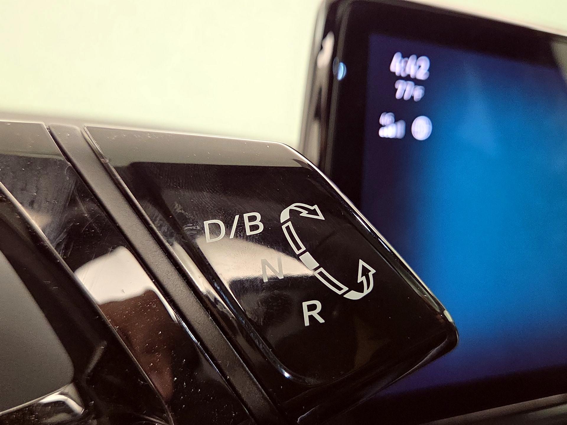 Thumbnail: 2023 Volkswagen ID.4 - 18