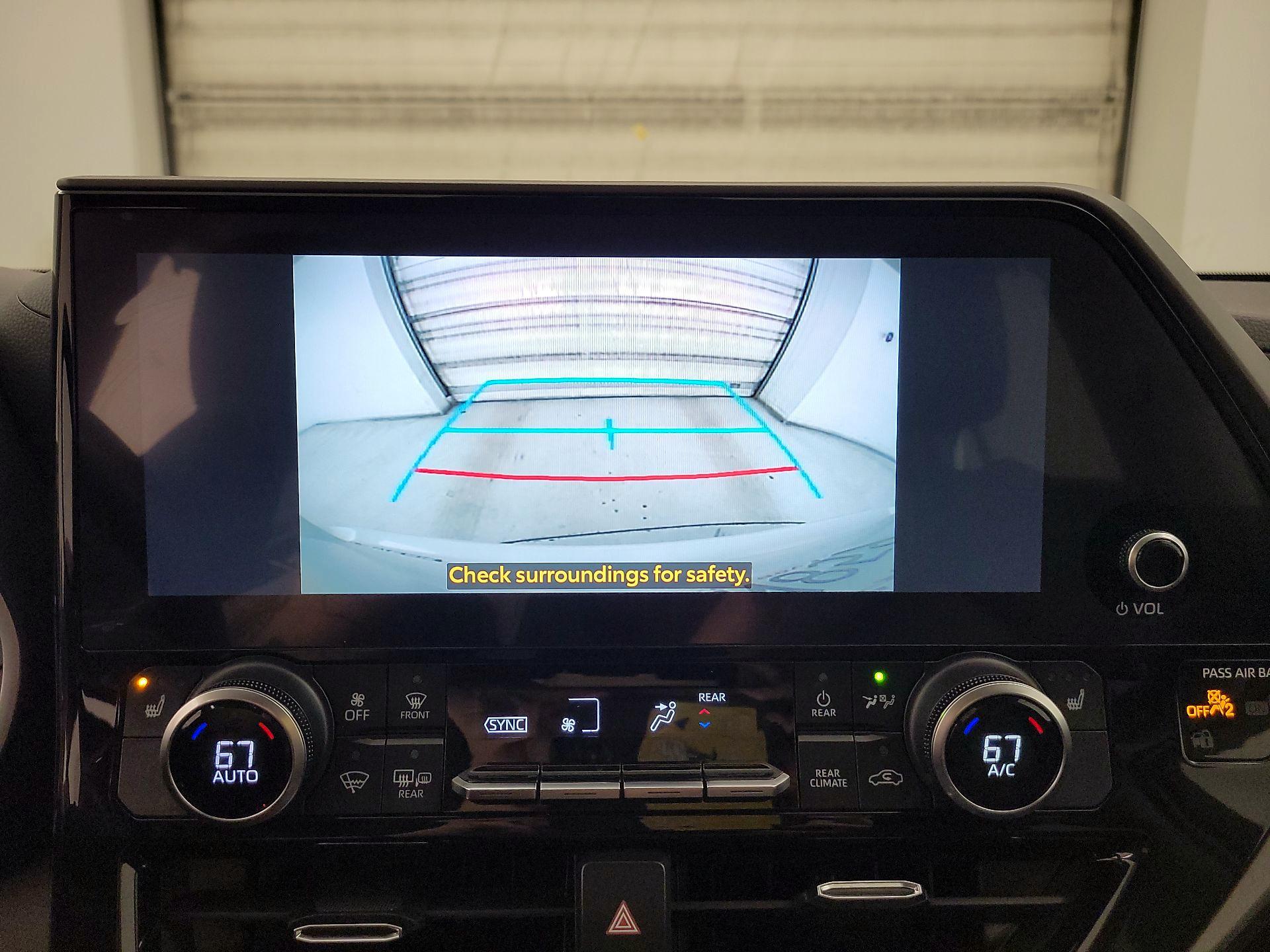 Thumbnail: 2023 Toyota Highlander - 14