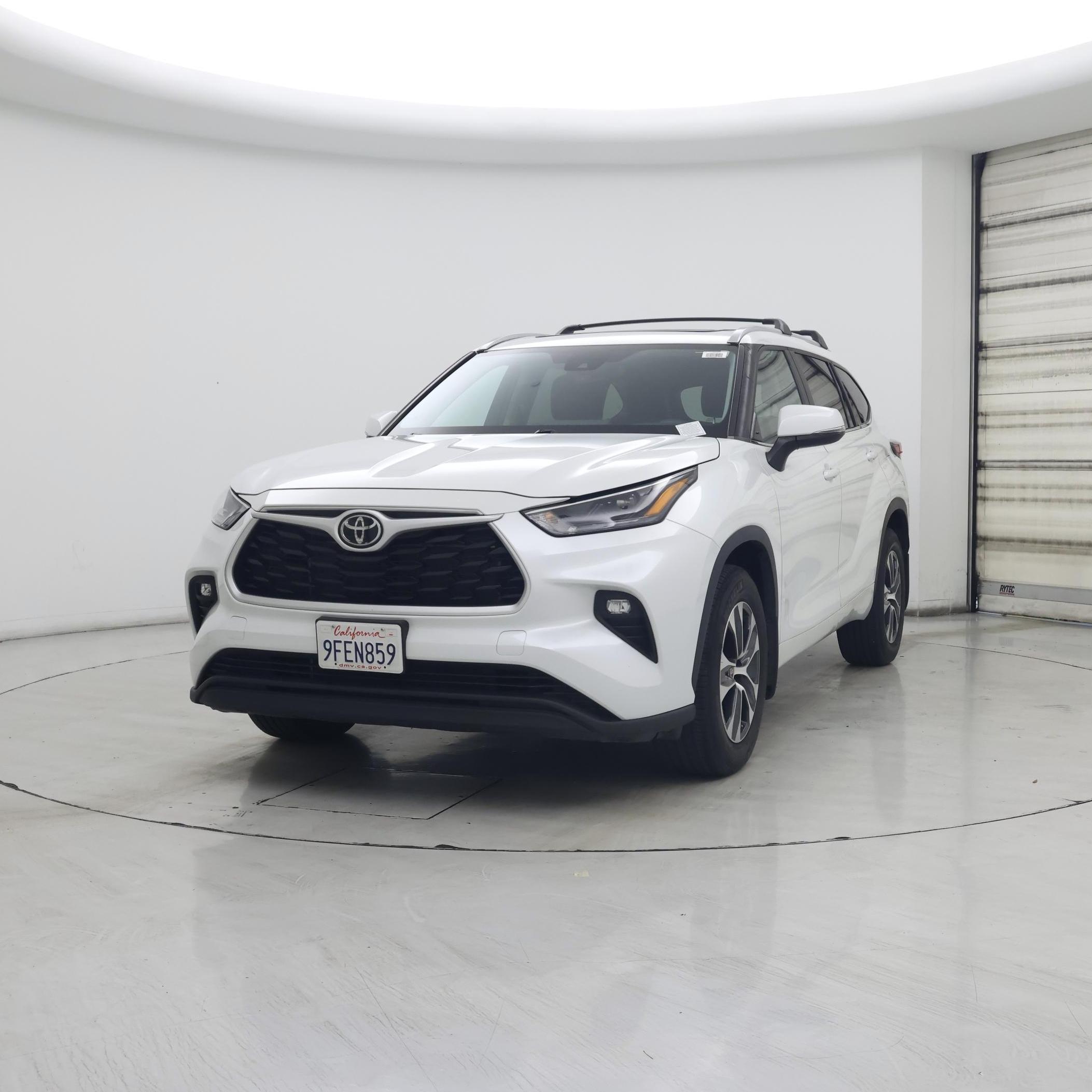 Thumbnail: 2023 Toyota Highlander - 4