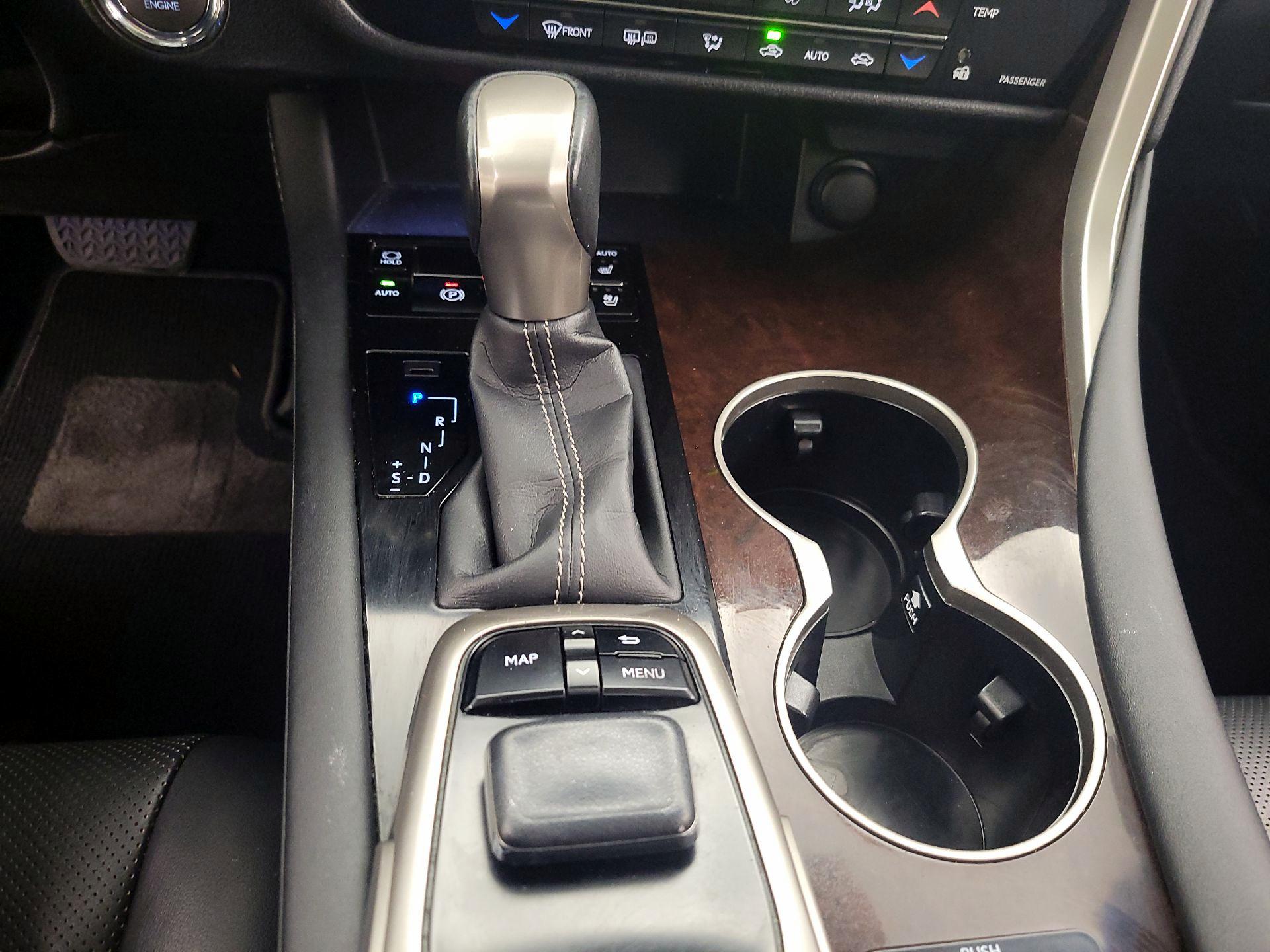 Thumbnail: 2016 Lexus RX - 18