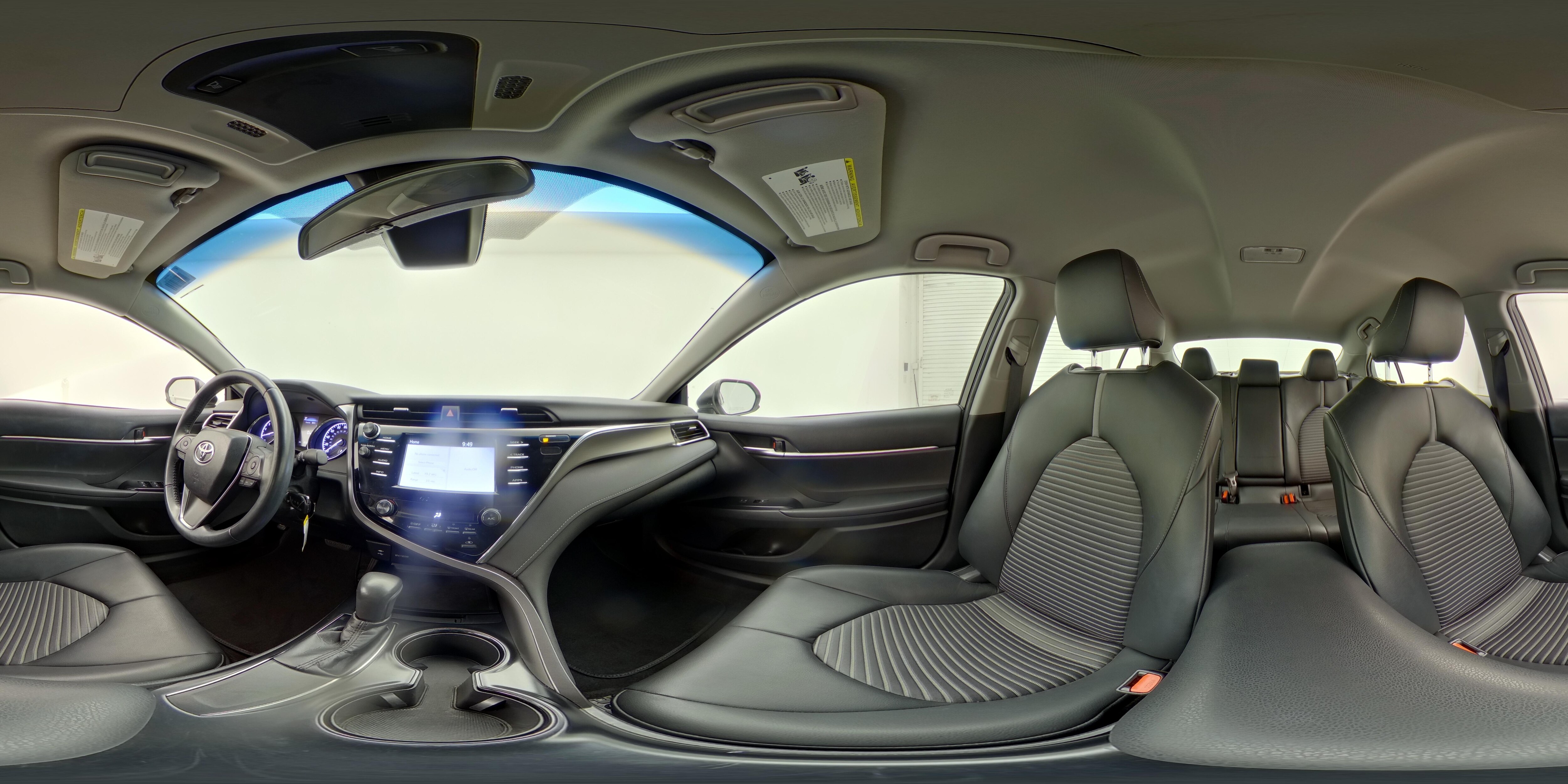 2018 Toyota Camry SE - Photo 24