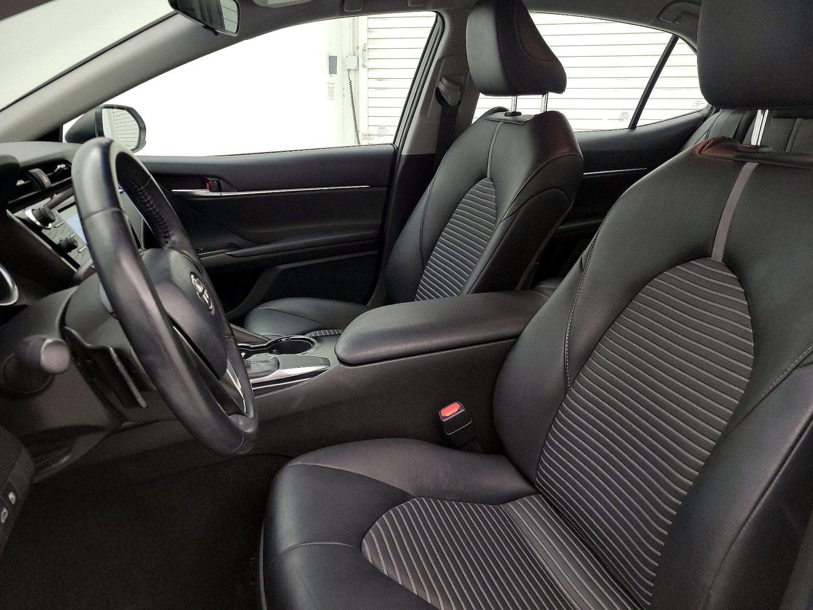 2018 Toyota Camry SE - Photo 12