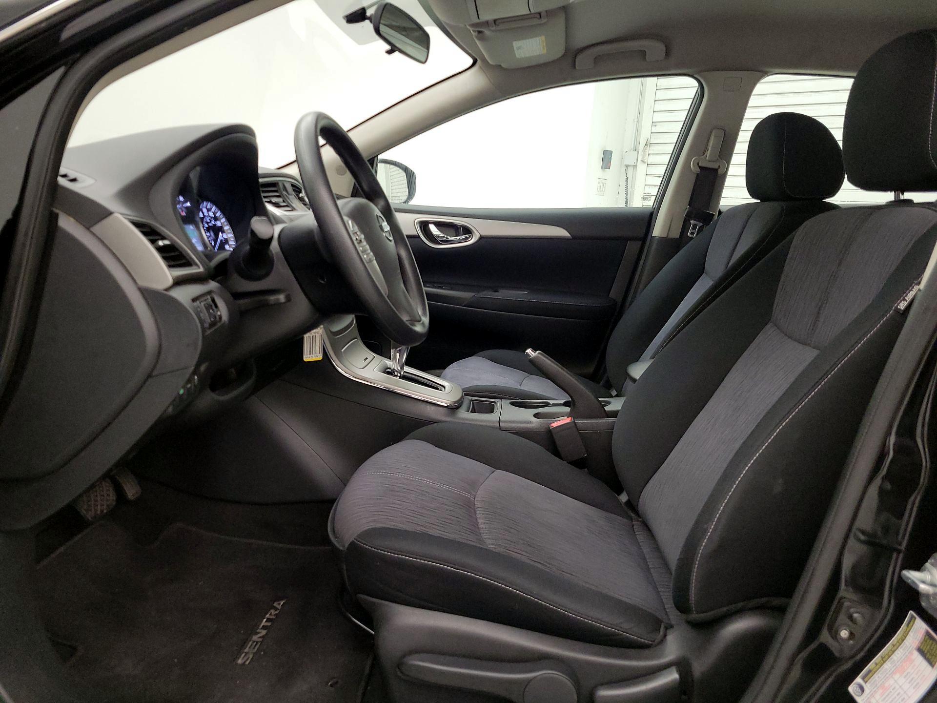 Thumbnail: 2014 Nissan Sentra - 11