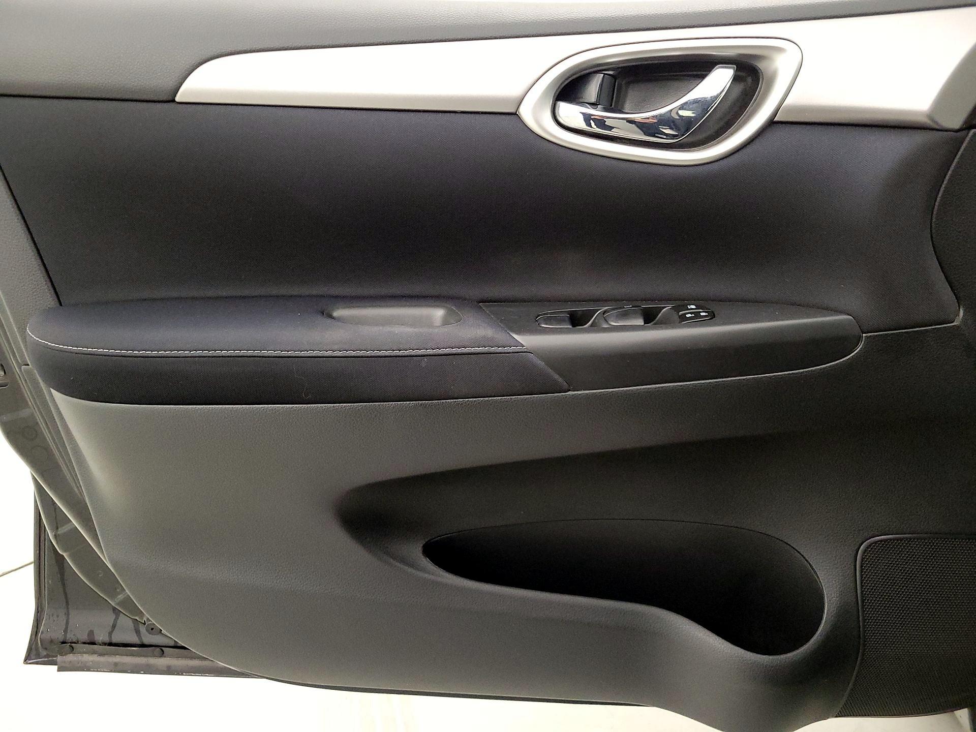 Thumbnail: 2014 Nissan Sentra - 12