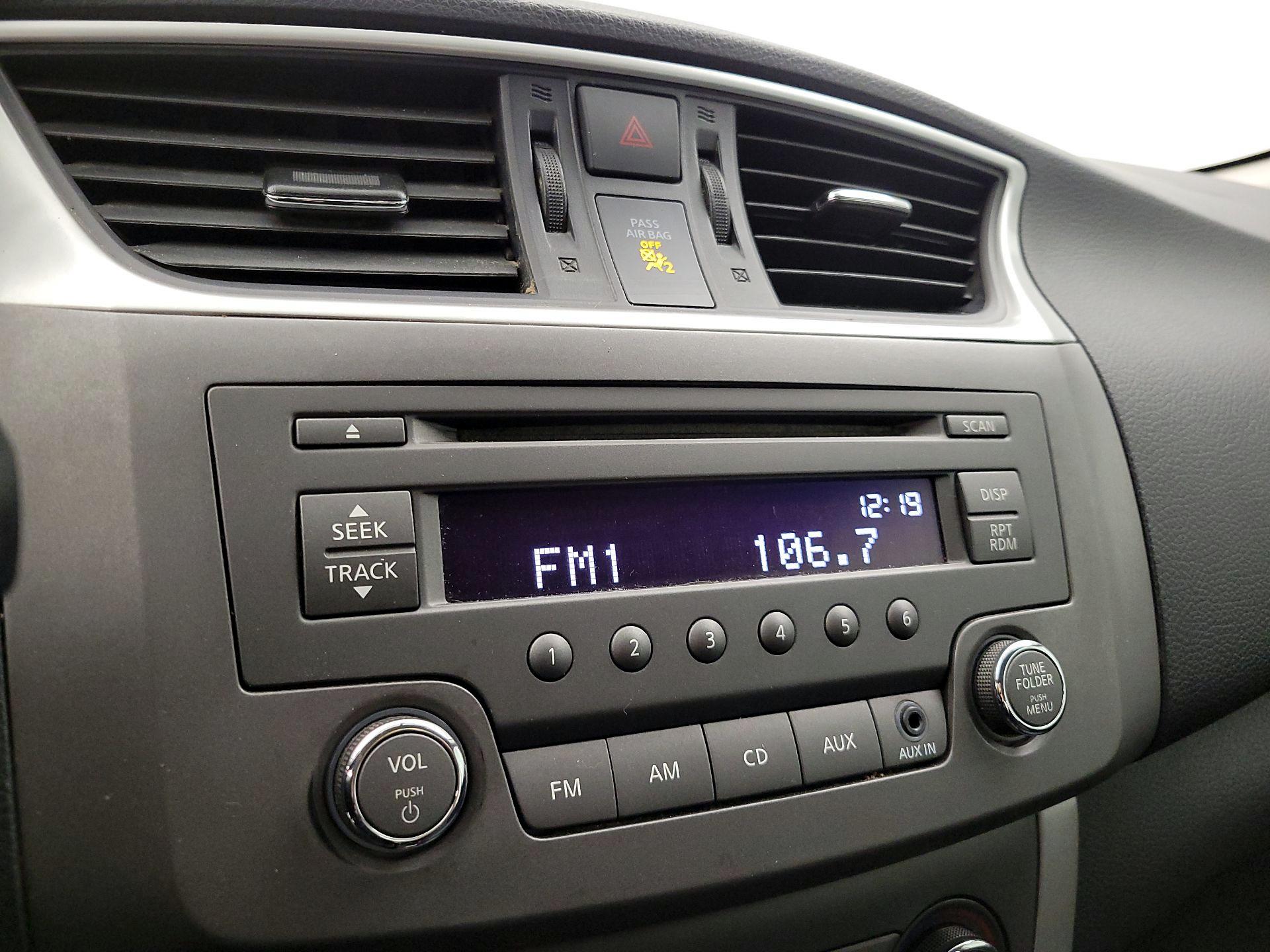 Thumbnail: 2014 Nissan Sentra - 14