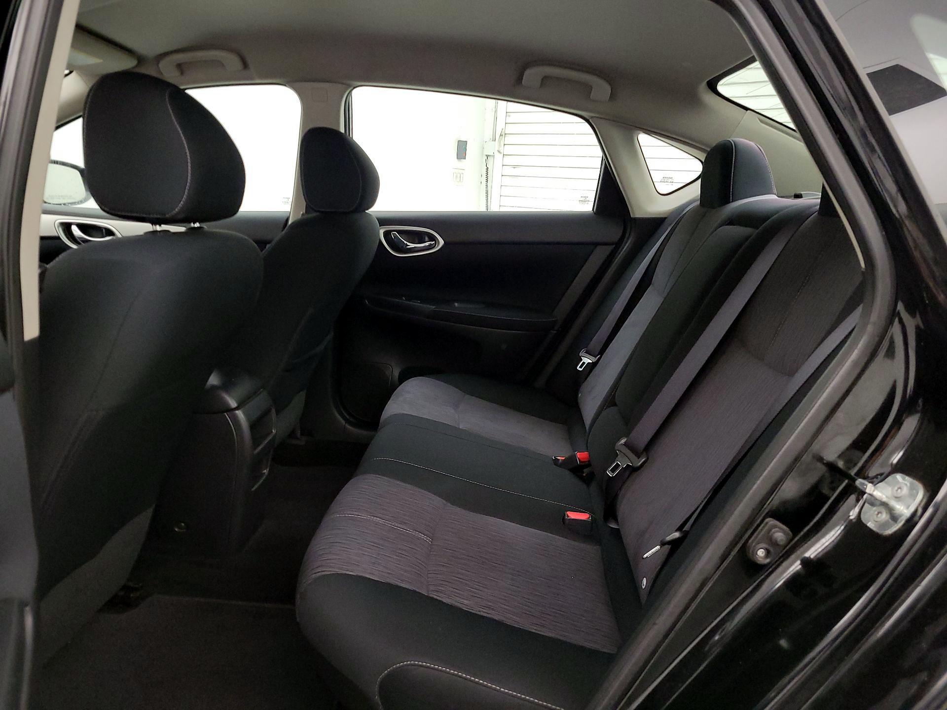 Thumbnail: 2014 Nissan Sentra - 17