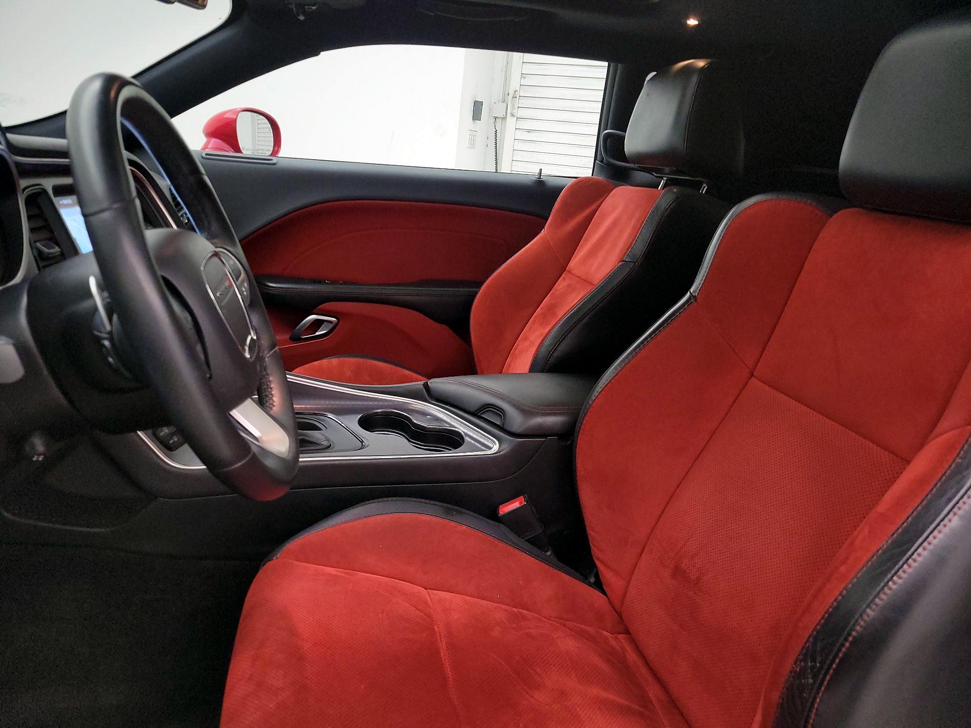 Thumbnail: 2017 Dodge Challenger - 11