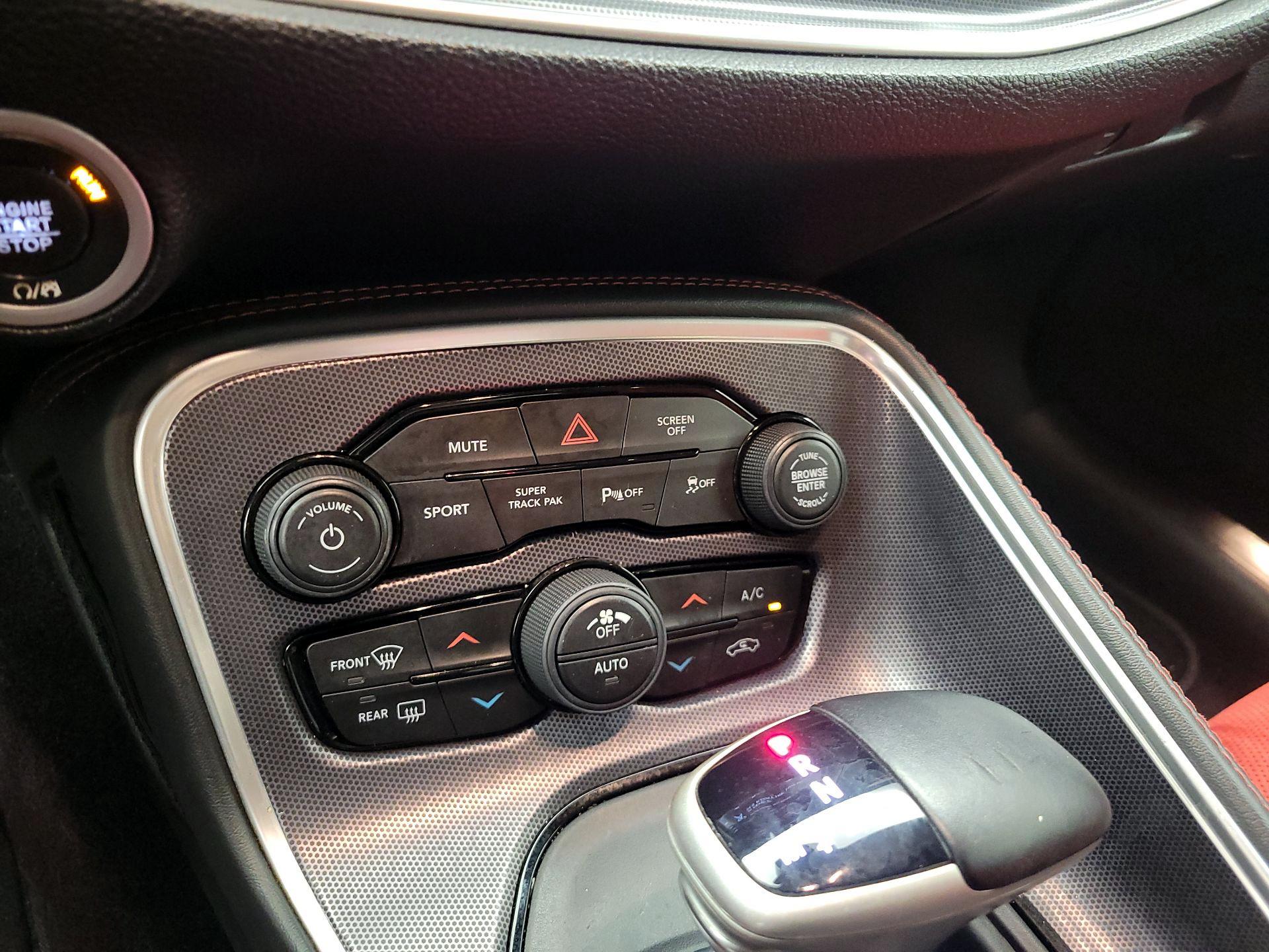 Thumbnail: 2017 Dodge Challenger - 17