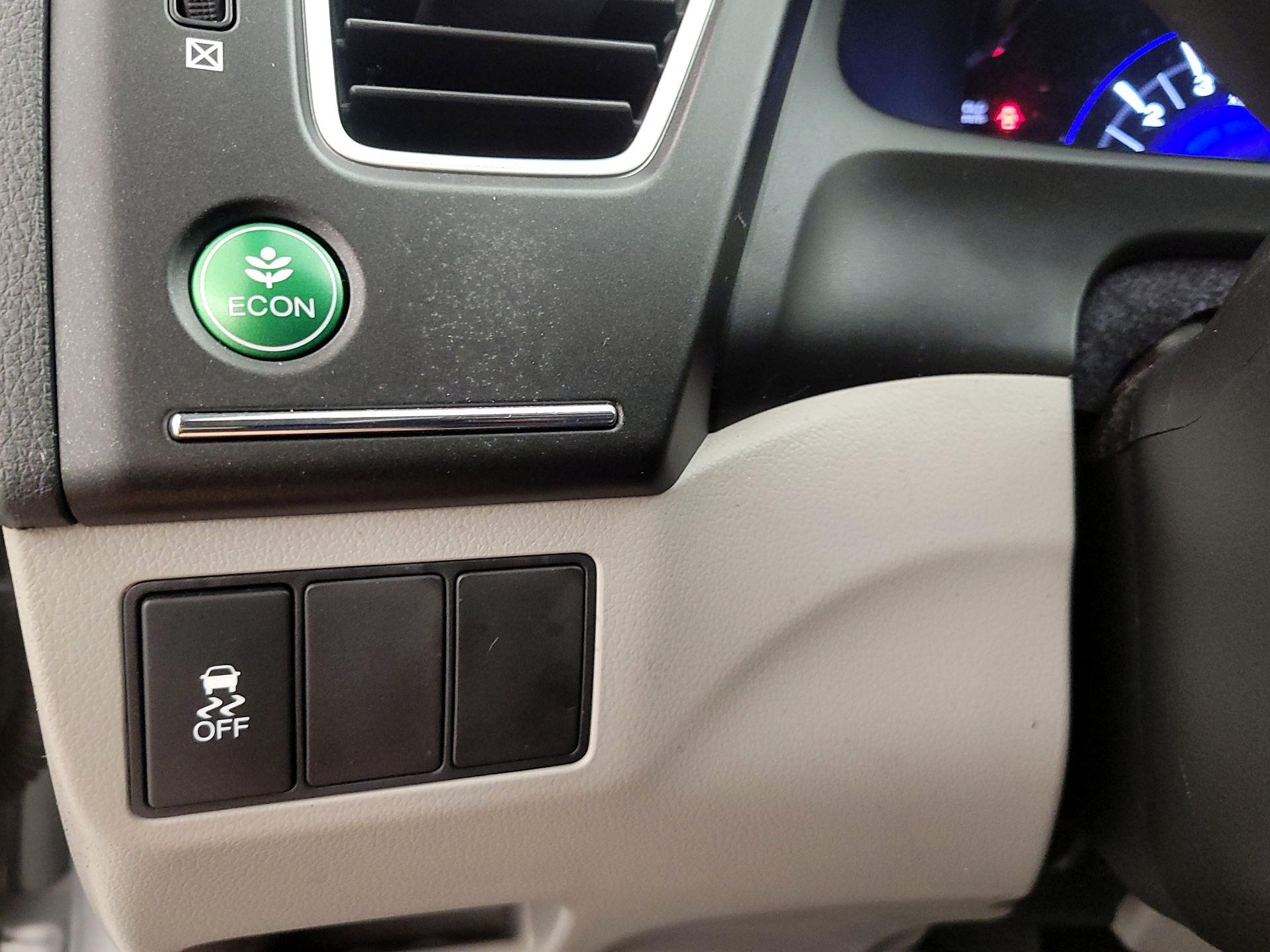 Thumbnail: 2015 Honda Civic - 13