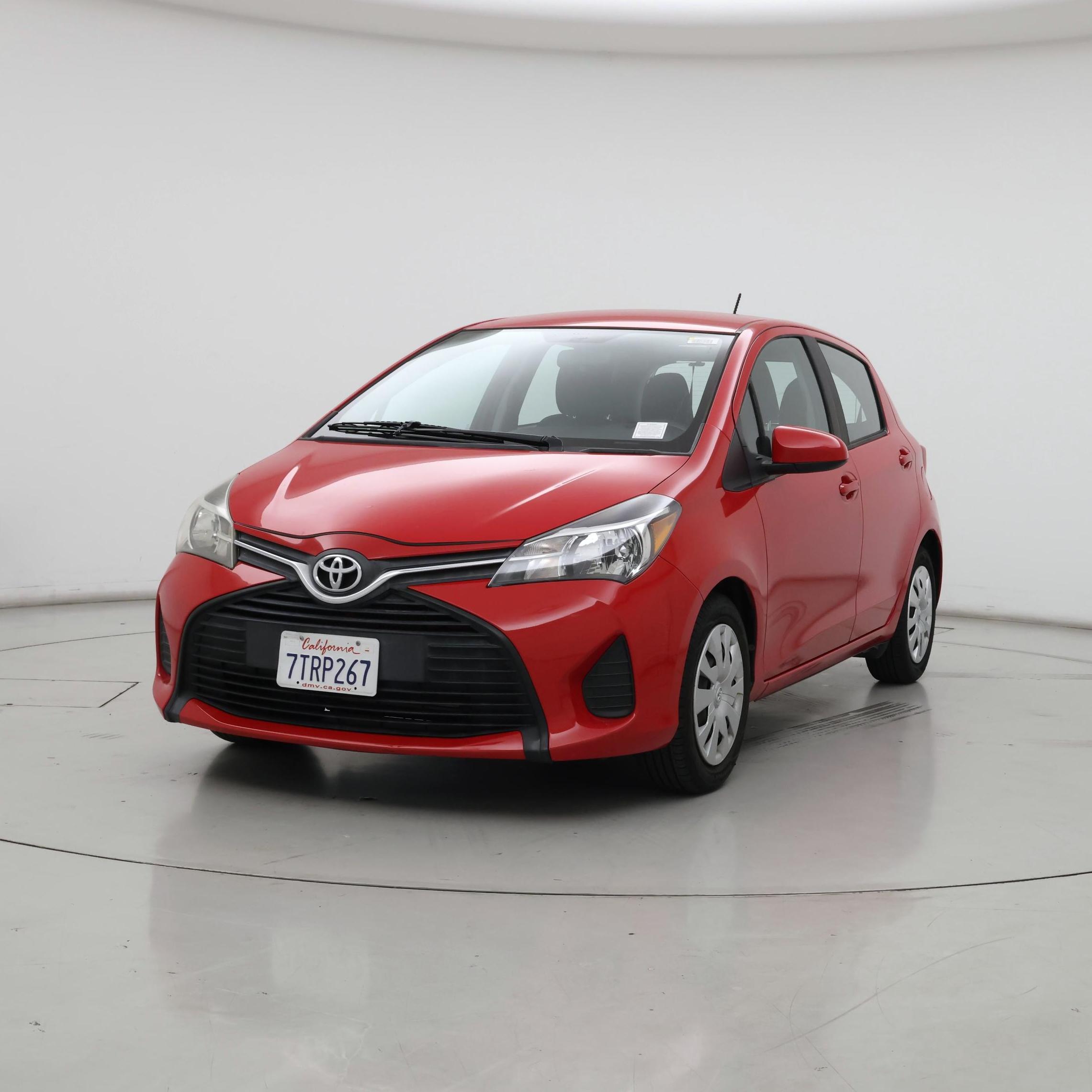 Thumbnail: 2015 Toyota Yaris - 4