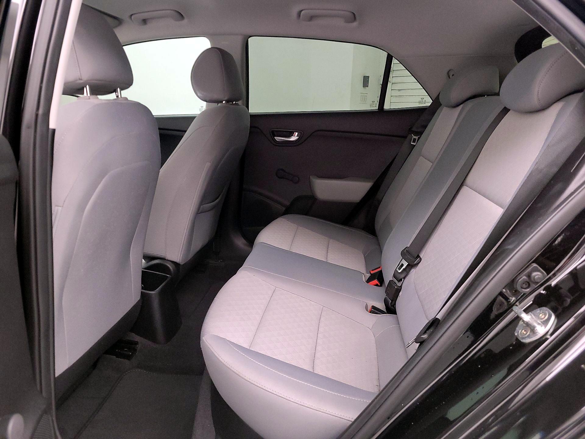 Thumbnail: 2018 Kia Rio5 - 18