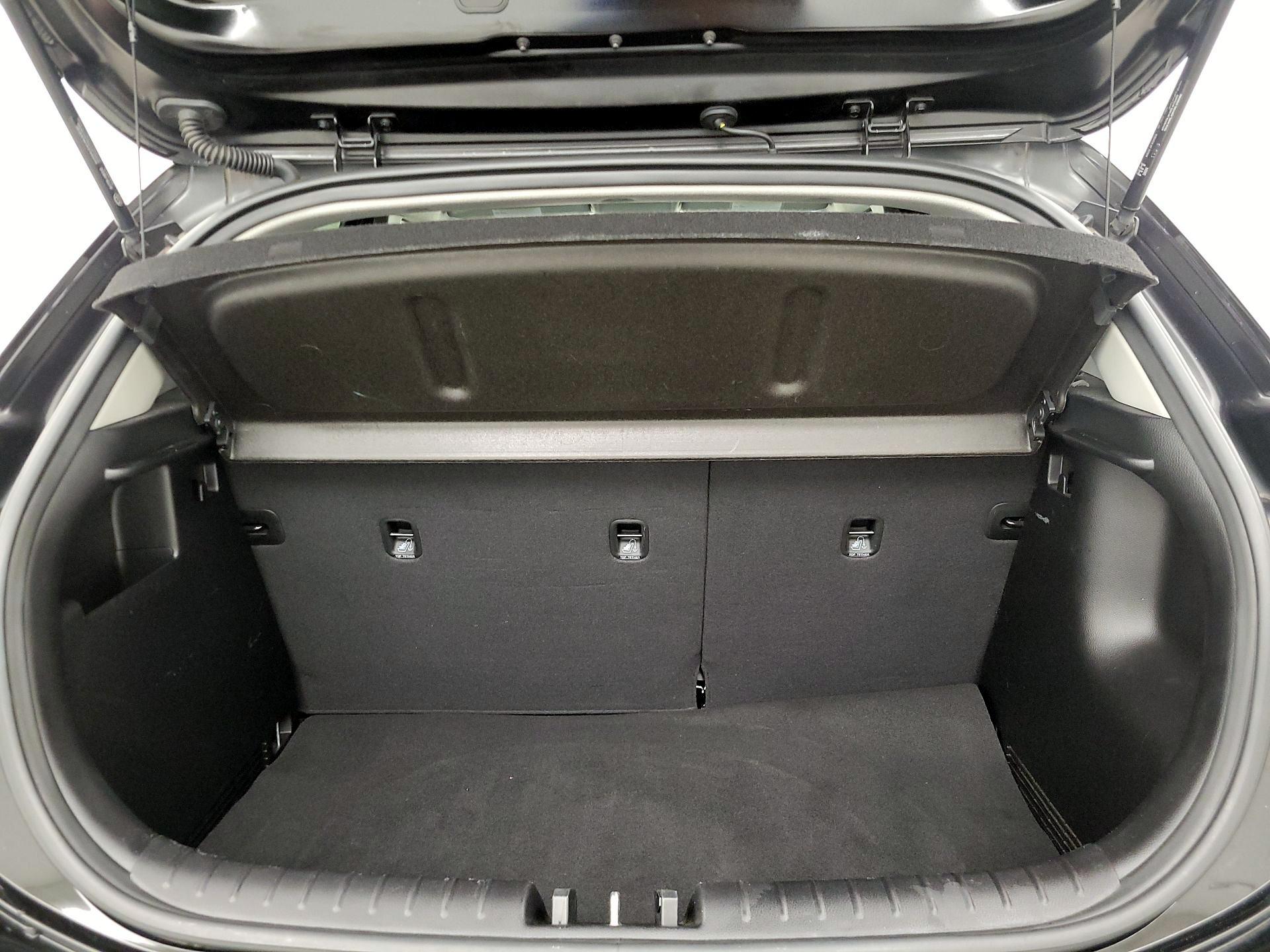 Thumbnail: 2018 Kia Rio5 - 19